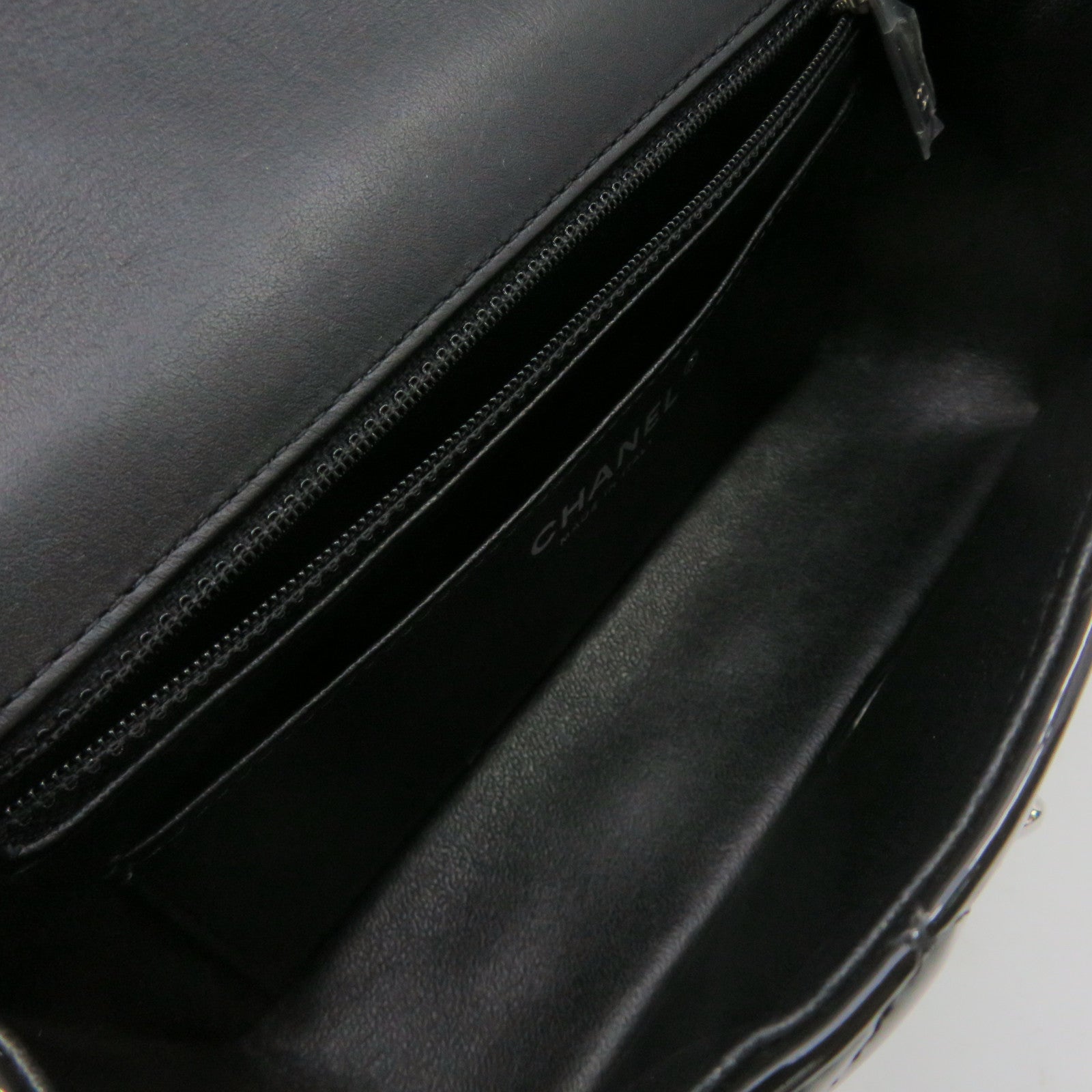 CHANEL 菱格漆皮皮革Chain Shoulder Bag银扣链带肩背袋红色/黑色