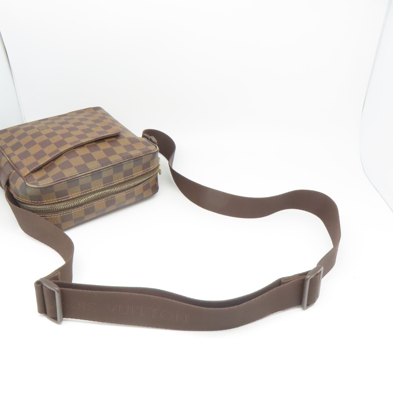 LOUIS VUITTON Damier Olav PM金扣肩背袋啡色