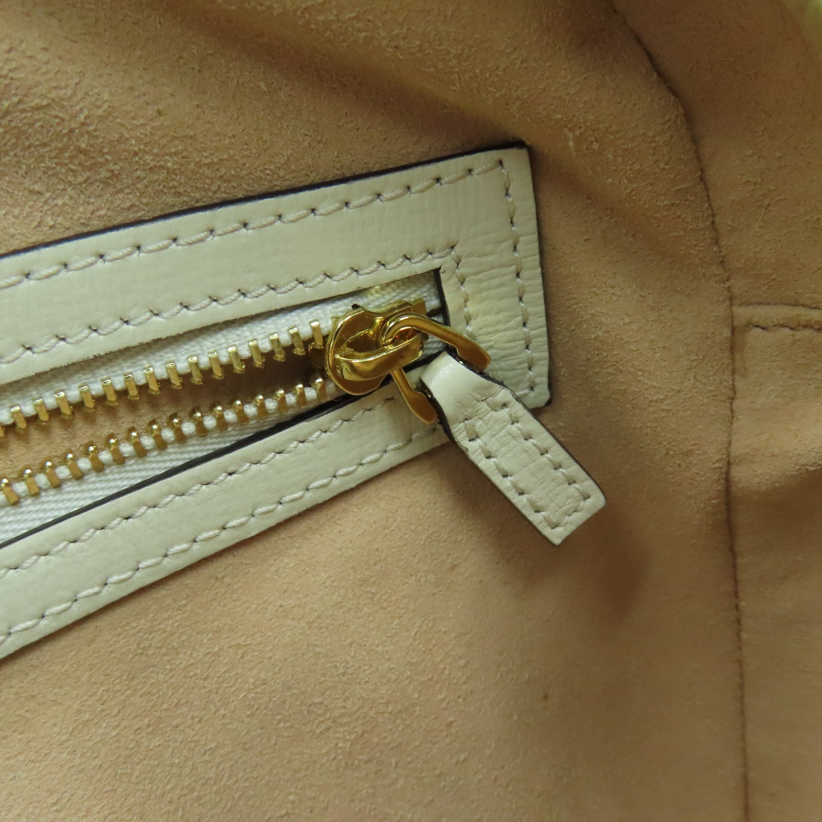 GUCCI PVC涂层帆布Shoulder Bag金扣肩背袋白色
