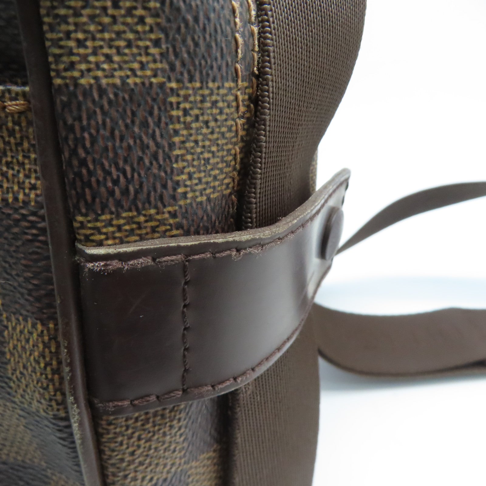LOUIS VUITTON Damier Olav PM金扣肩背袋啡色