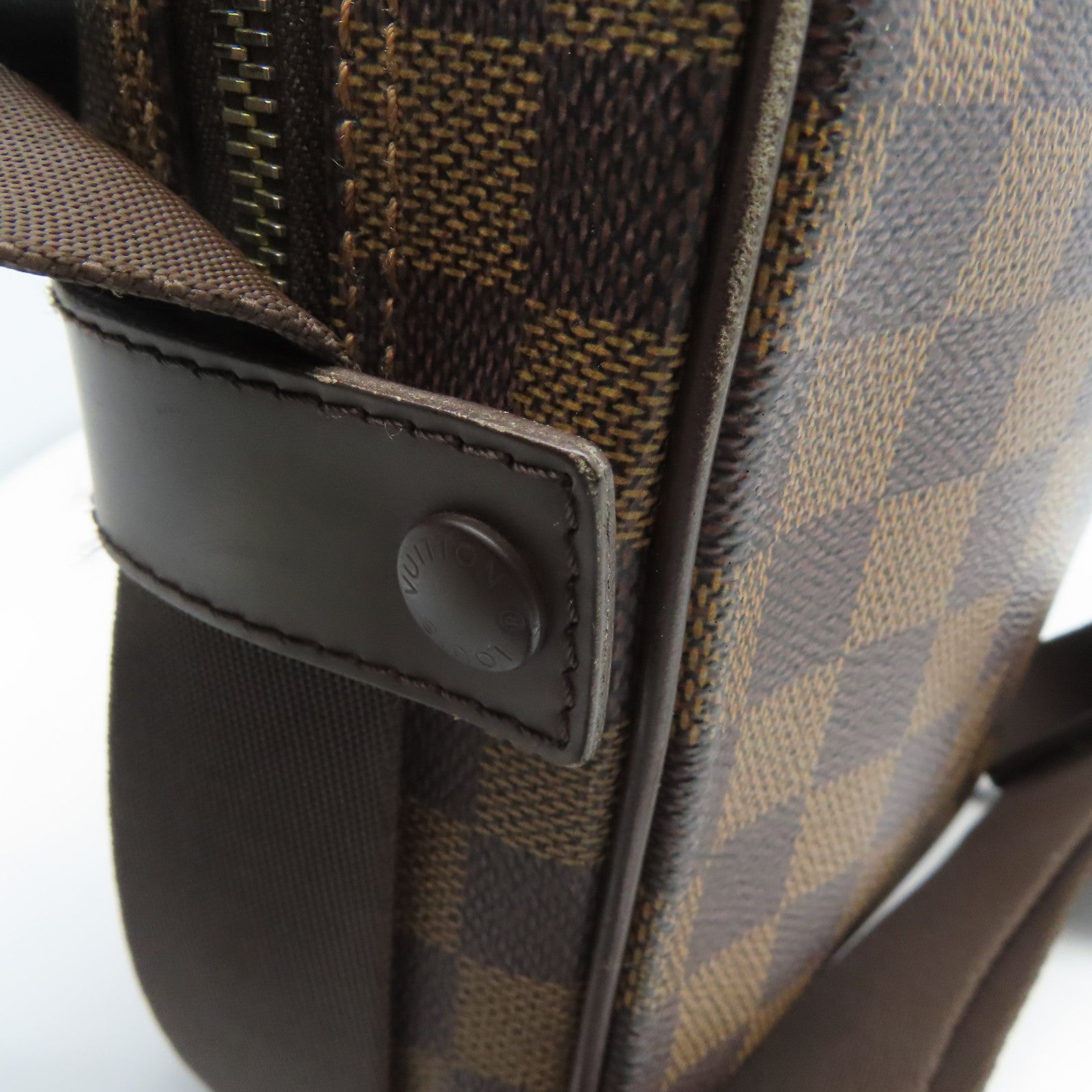 LOUIS VUITTON Damier Olav PM金扣肩背袋啡色