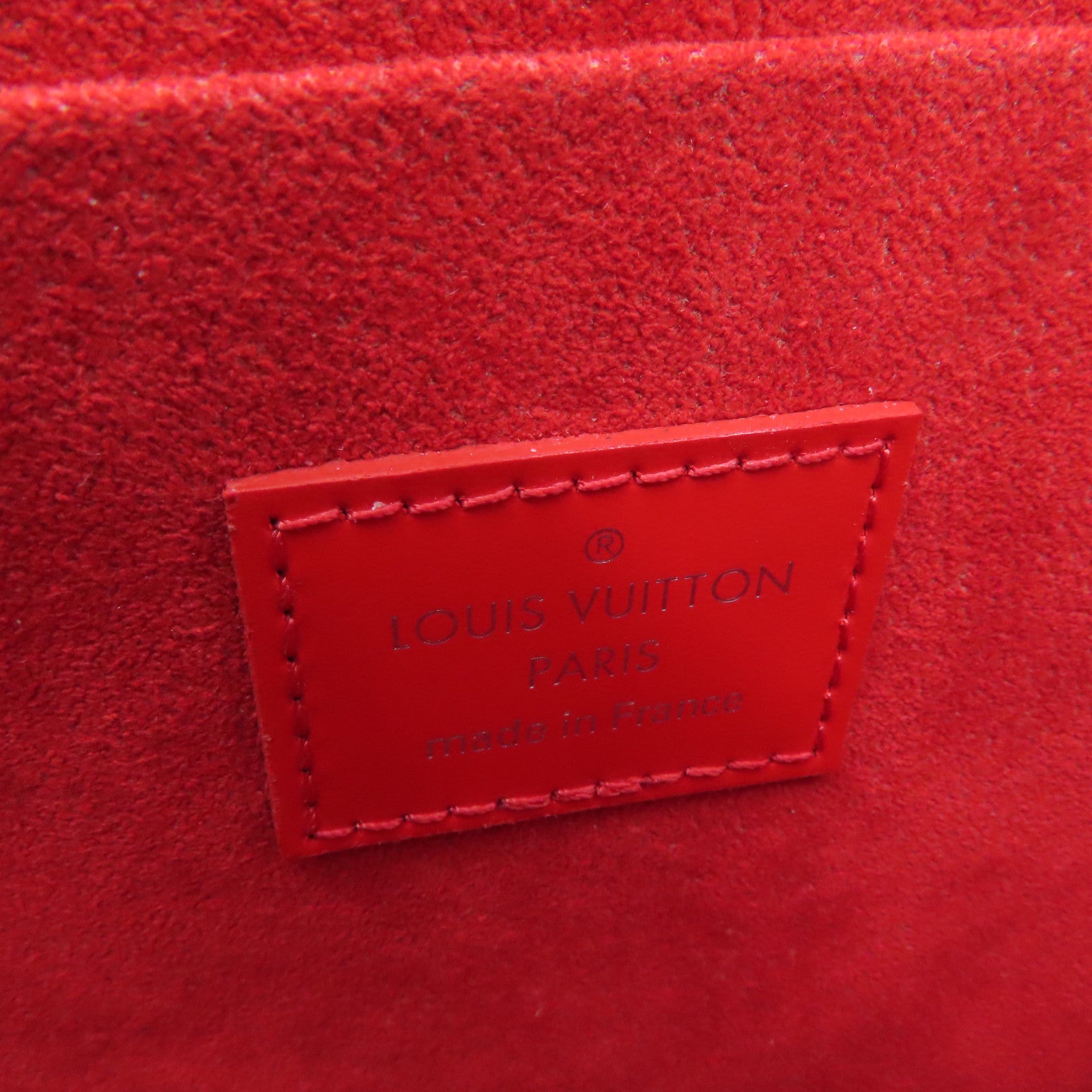 LOUIS VUITTON Epi Felicie Silver Buckle Chain Shoulder Bag Red