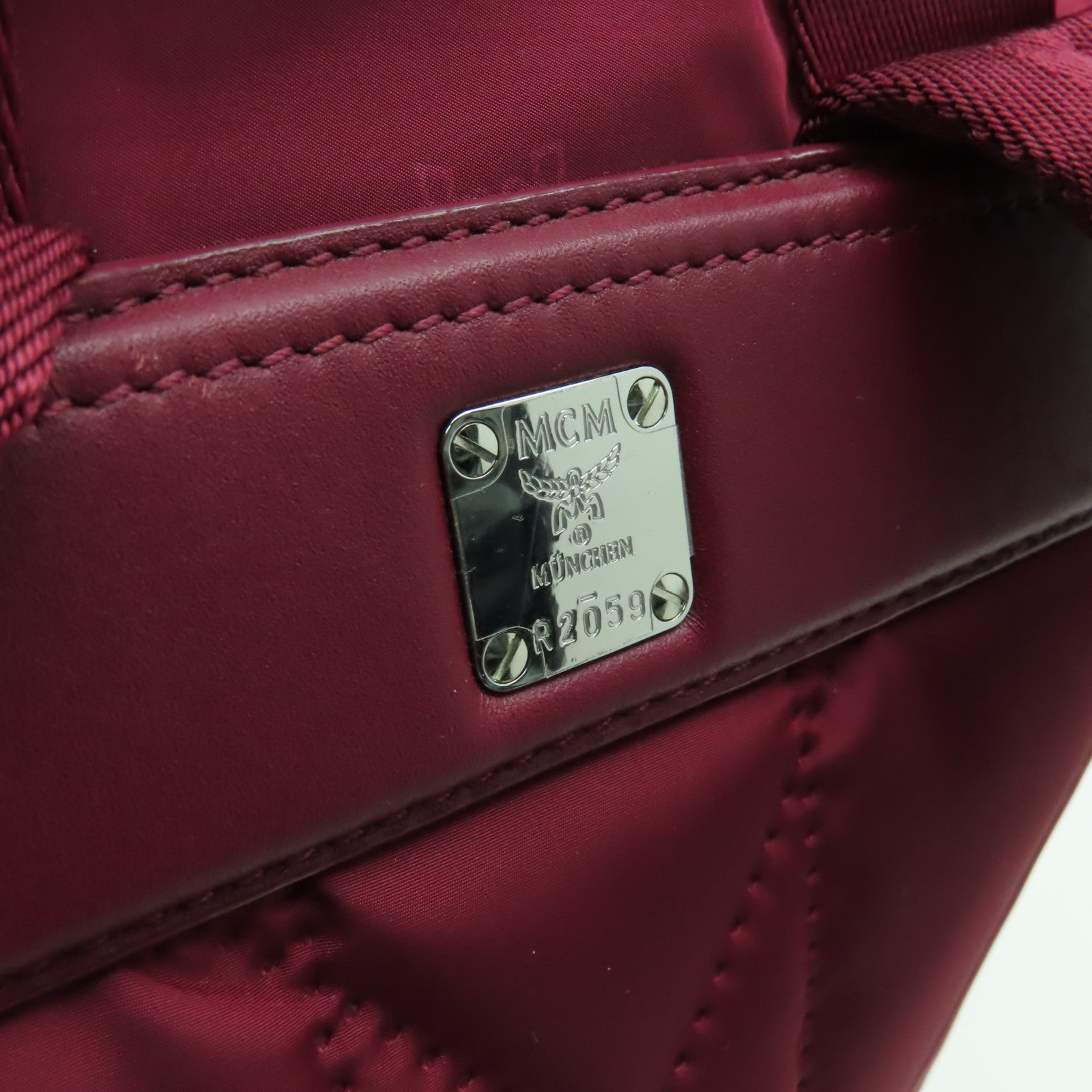 MCM 尼龍Backpack銀扣背包紅色