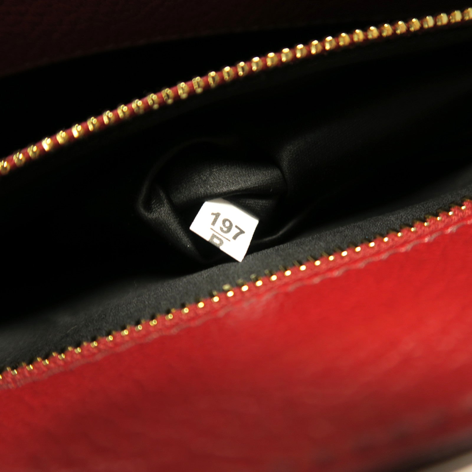 Miu Miu 皮革2 Way Shoulder金扣手挽肩背兩用袋紅色