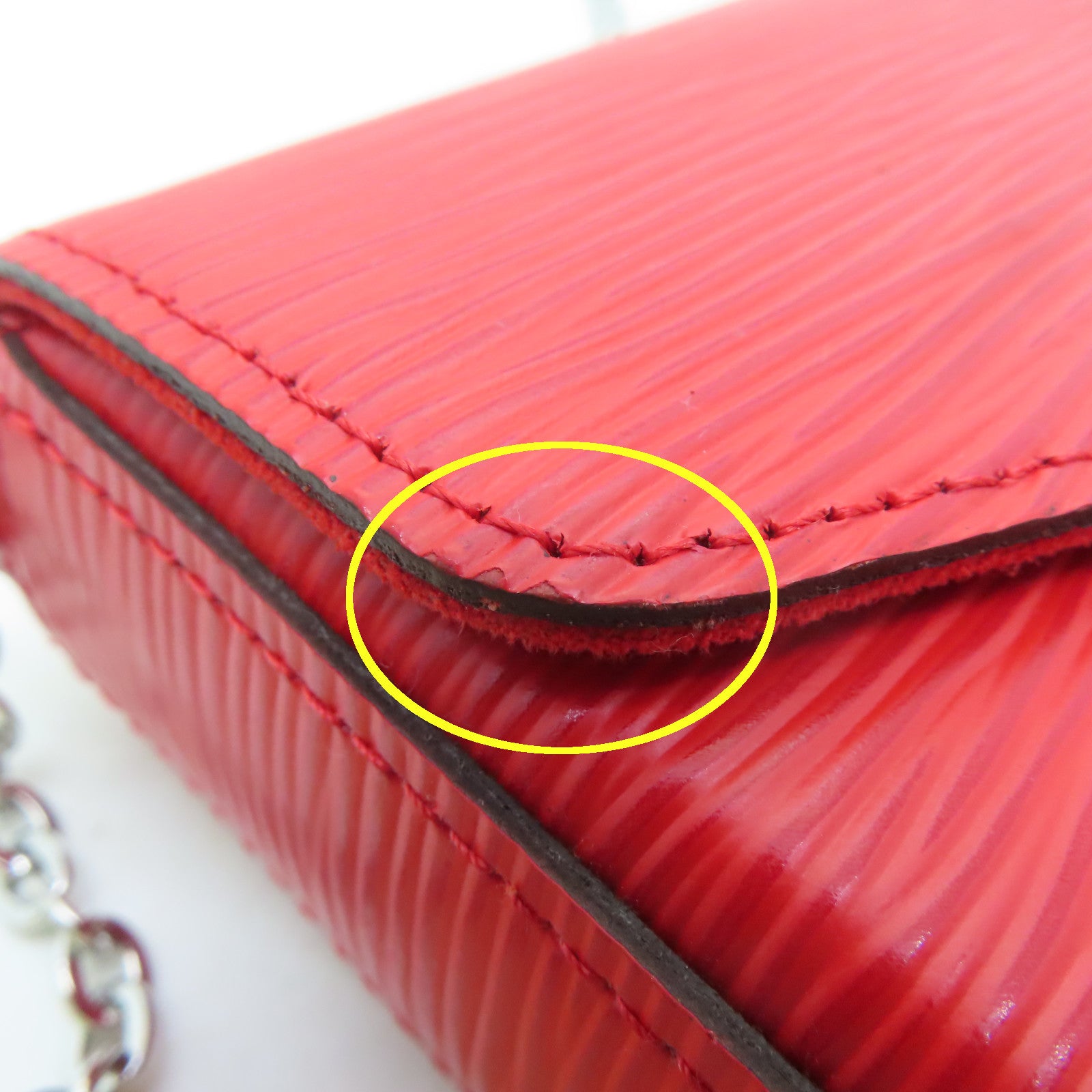 LOUIS VUITTON Epi Felicie Silver Buckle Chain Shoulder Bag Red