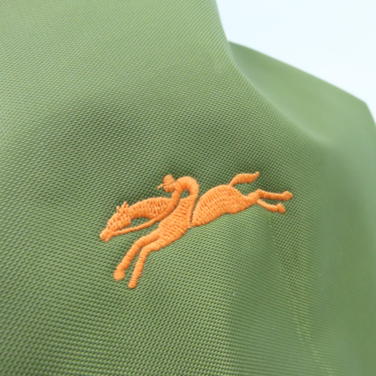 Longchamp 尼龙Backpack银扣背包绿色