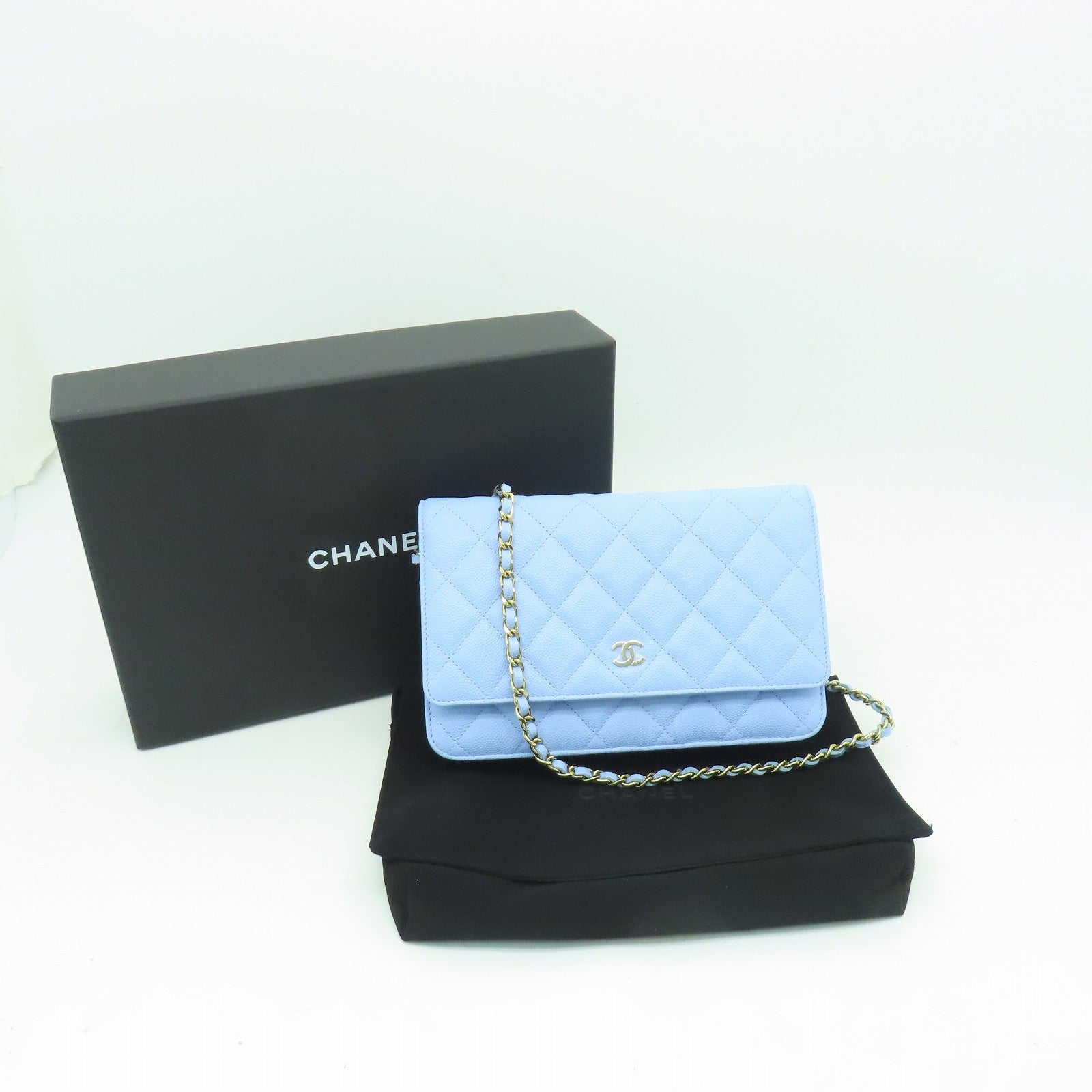 CHANEL 菱格Caviar皮革Wallet On Chain金扣鏈帶肩背袋淺藍色