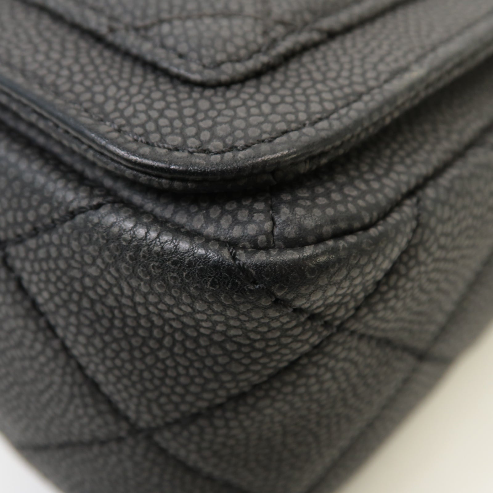 CHANEL 菱格Caviar皮革Chain Shoulder銀扣鏈帶肩背袋灰色