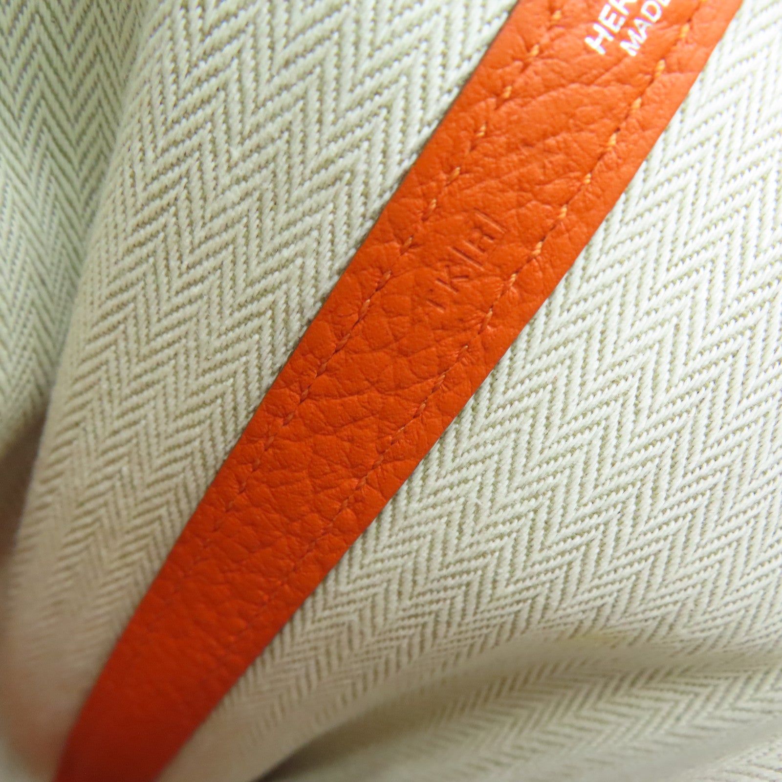 HERMES Clemence皮革GardenParty PM银扣手挽袋Feu橙色