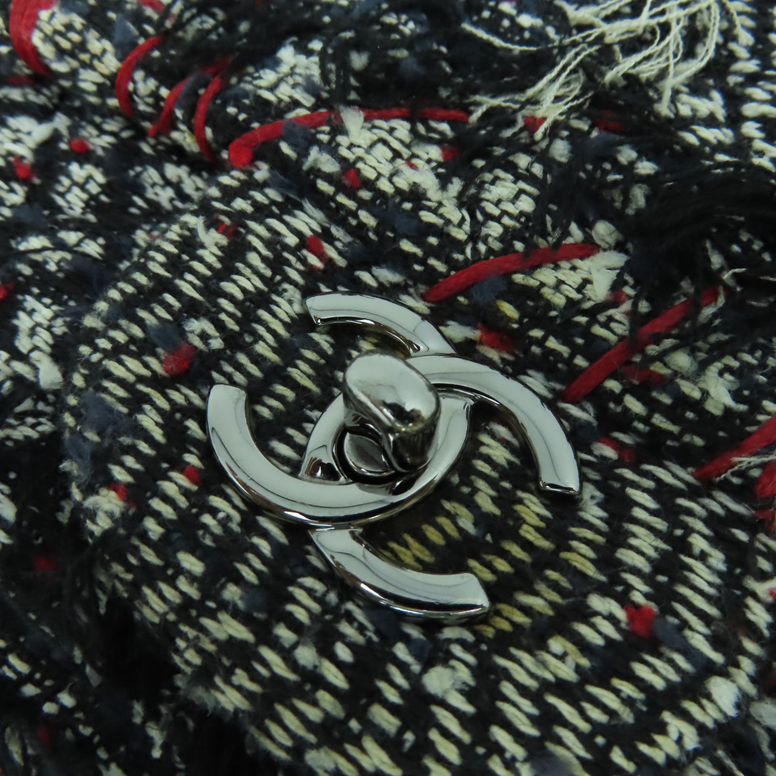 CHANEL Tweed斜紋軟呢Chain Shoulder Bag銀扣鏈帶肩背袋黑色/白色