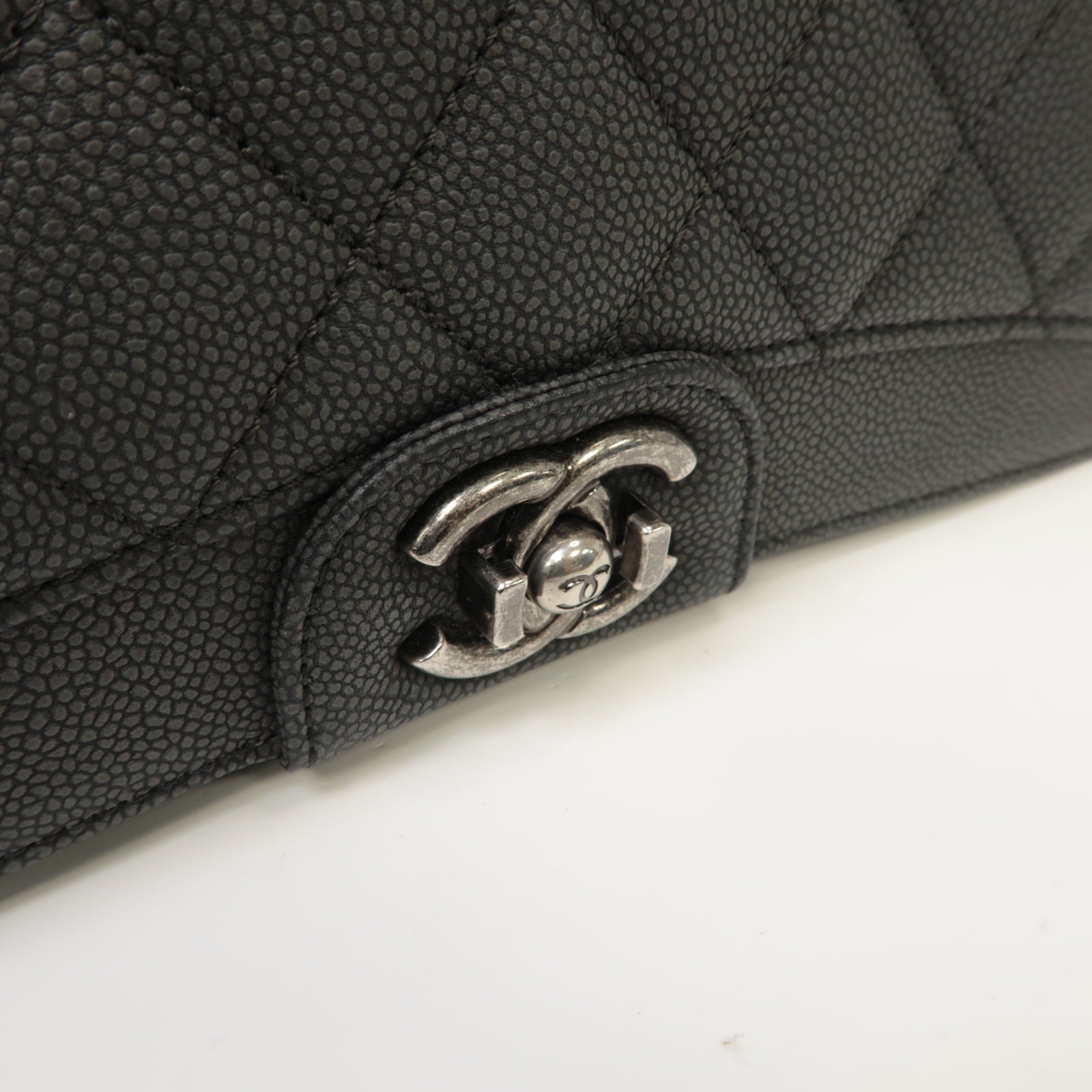 CHANEL 菱格Caviar皮革Chain Shoulder銀扣鏈帶肩背袋灰色