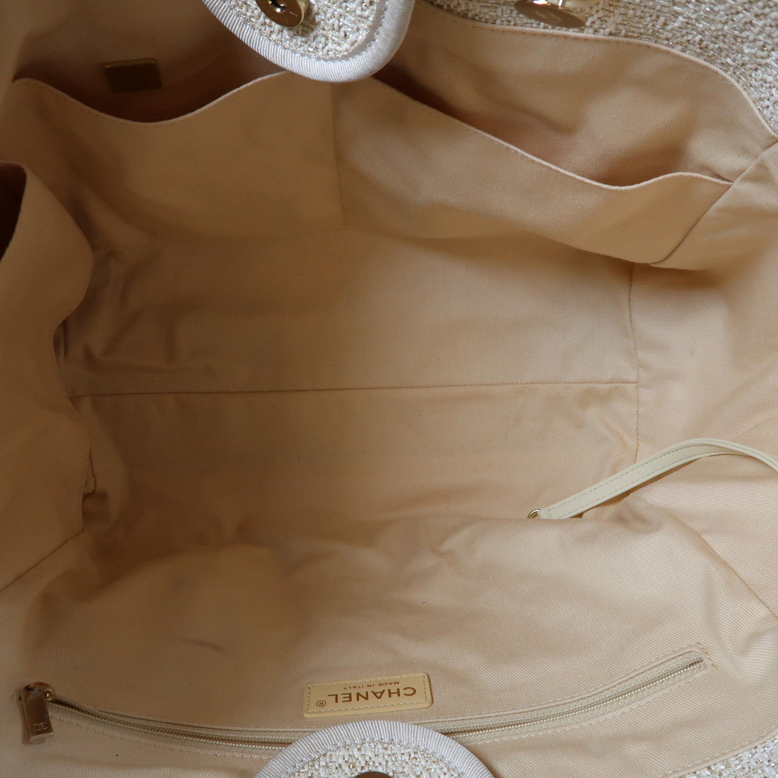 CHANEL 帆布Deauville金扣鏈帶肩背袋米色
