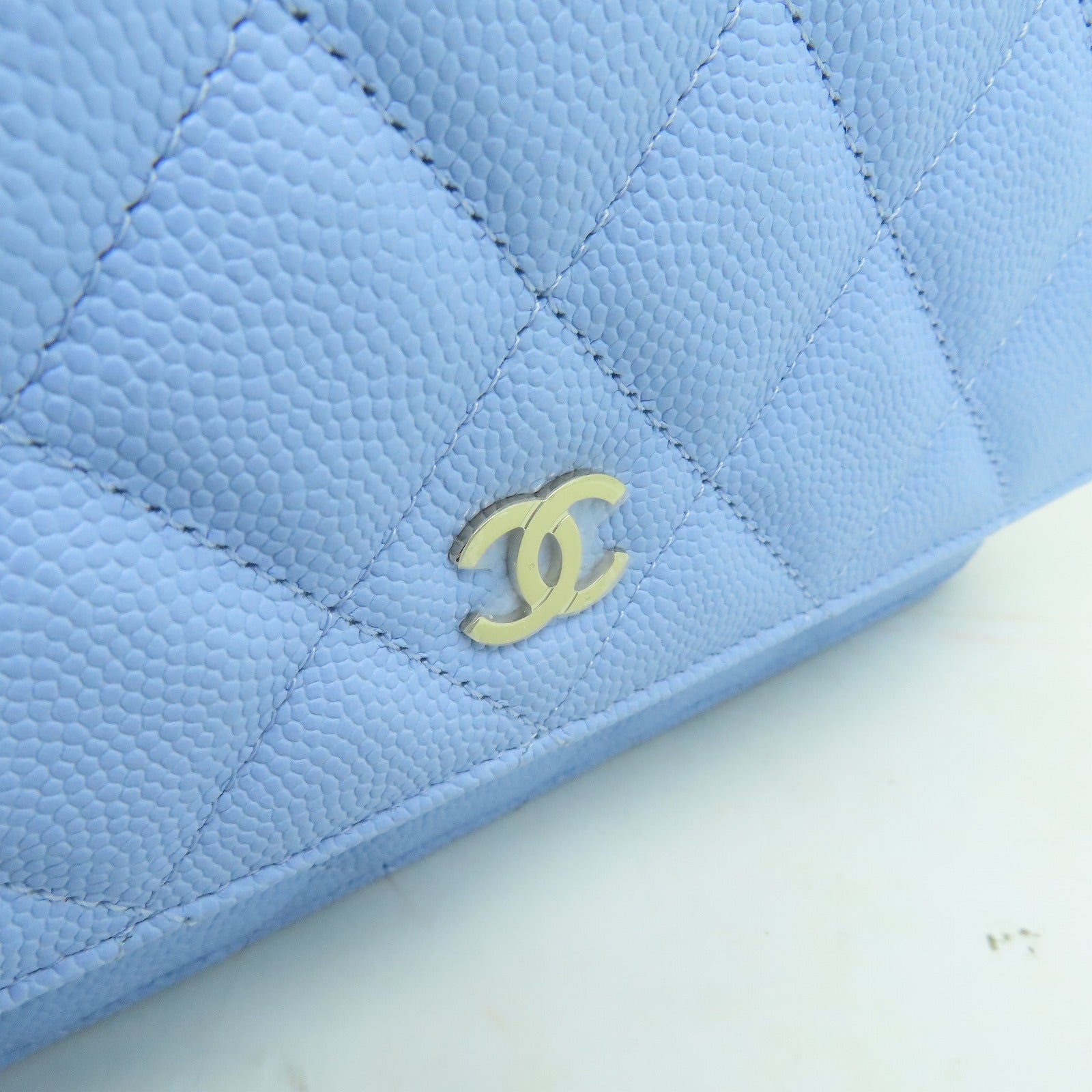 CHANEL 菱格Caviar皮革Wallet On Chain金扣鏈帶肩背袋淺藍色