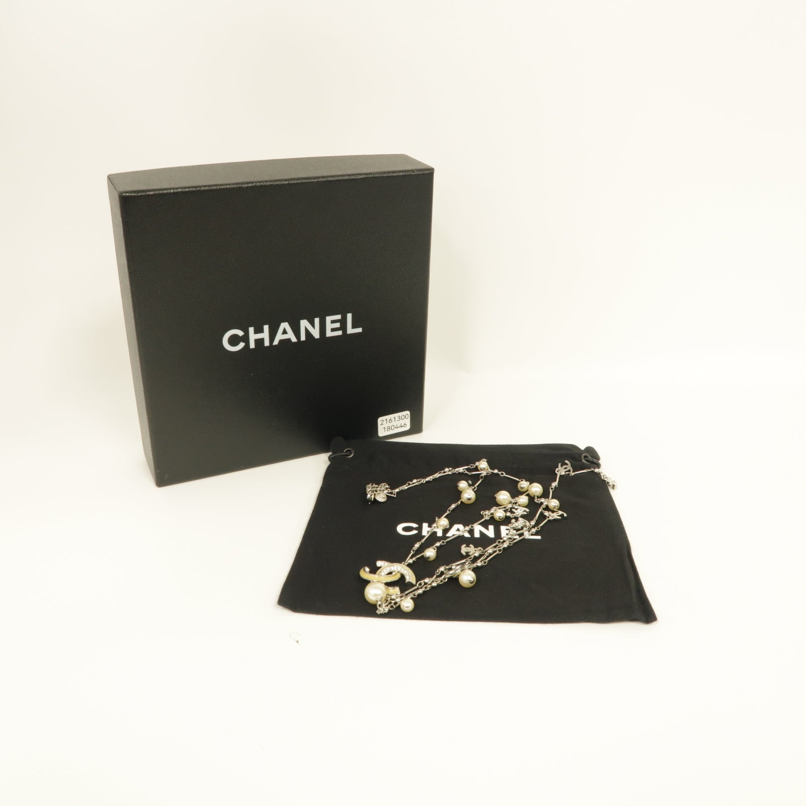 CHANEL 金屬Necklace項鍊銀色/白色