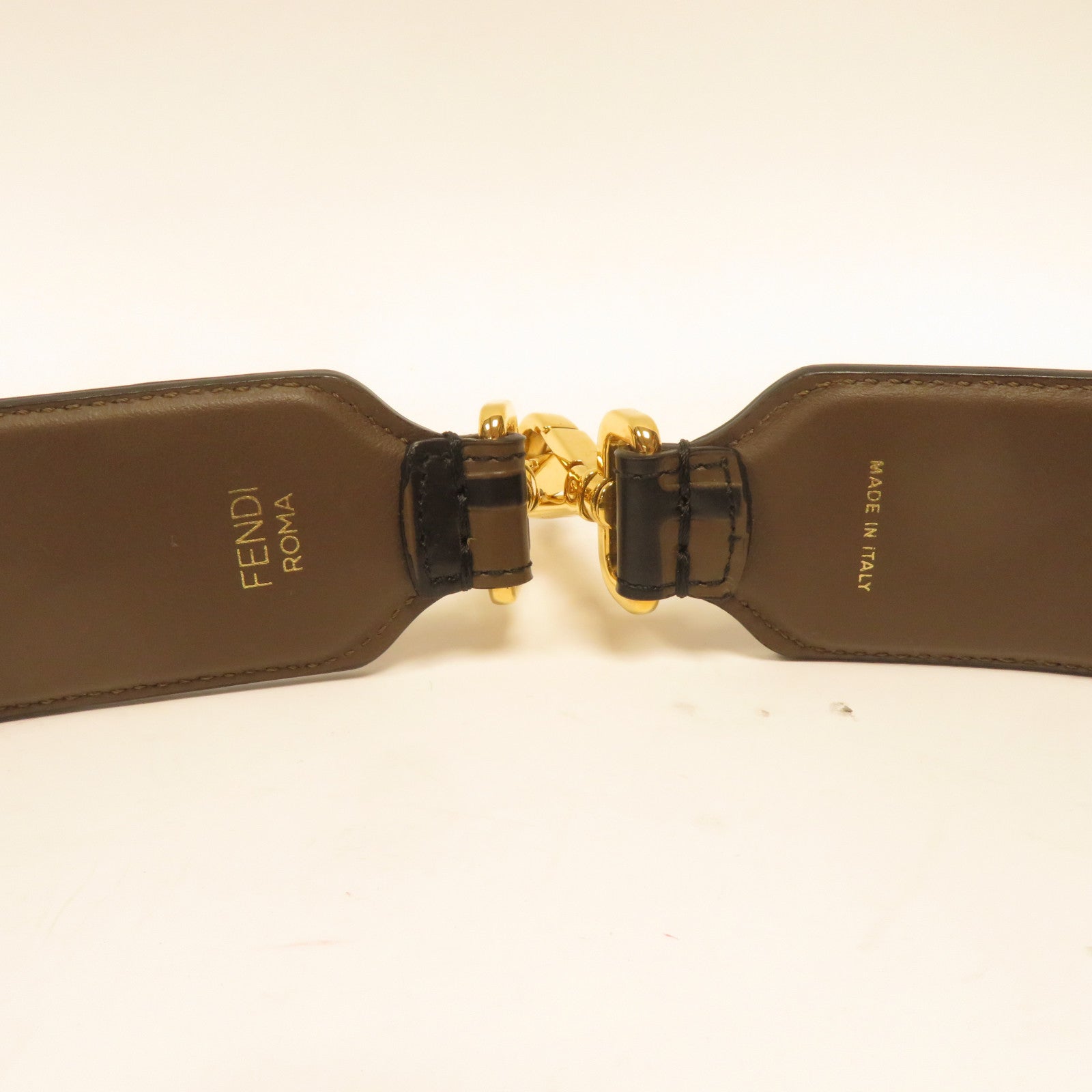 FENDI 牛皮皮革Strap You金扣肩背帶啡色