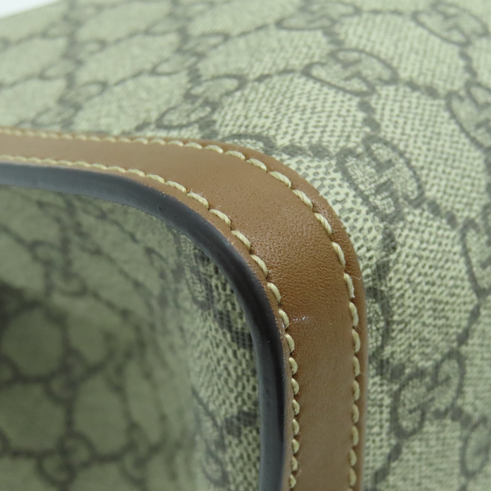 GUCCI PVC涂层帆布Chain Shoulder金扣链带肩背袋棕色