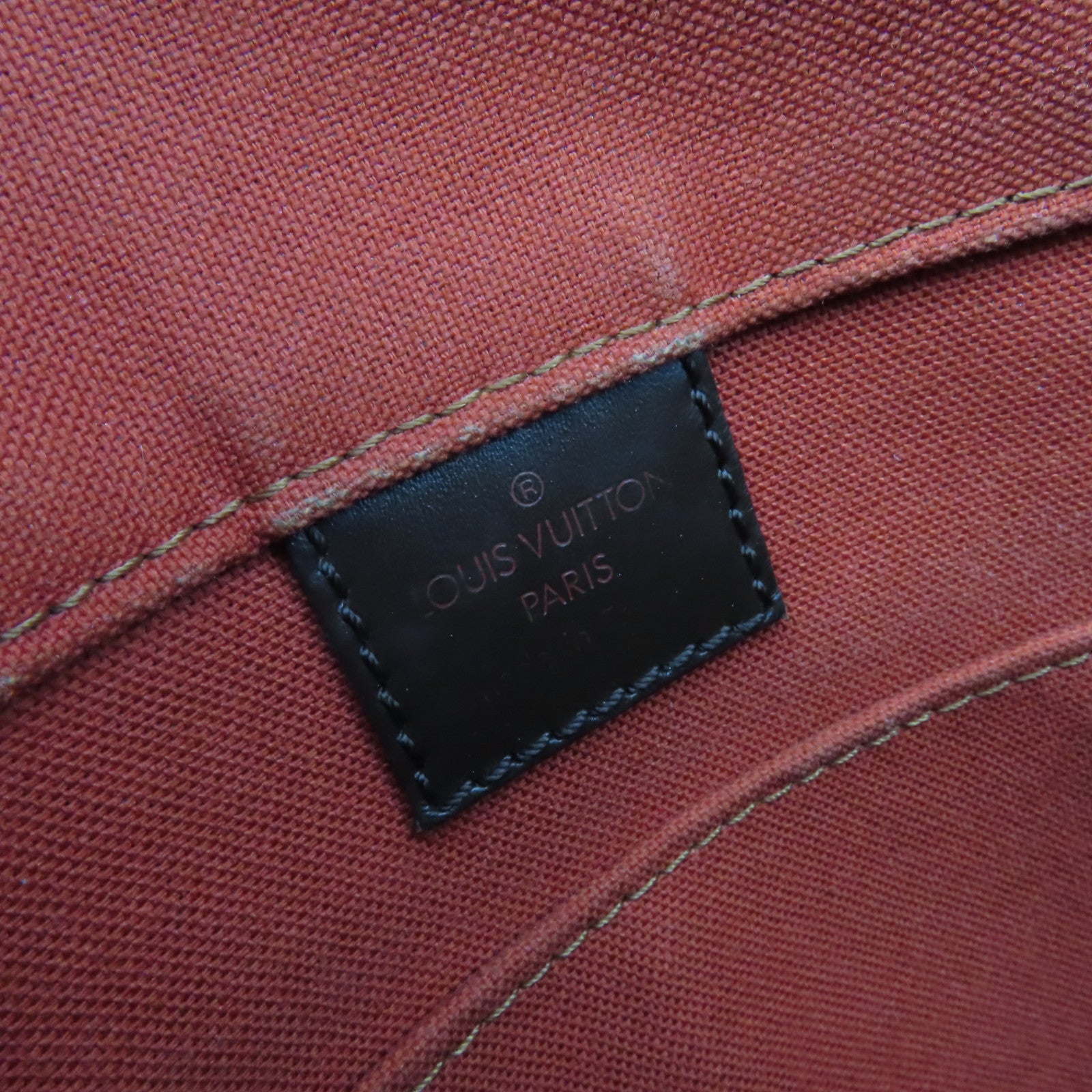 LOUIS VUITTON Damier Bastille Shoulder Bag肩背袋啡色