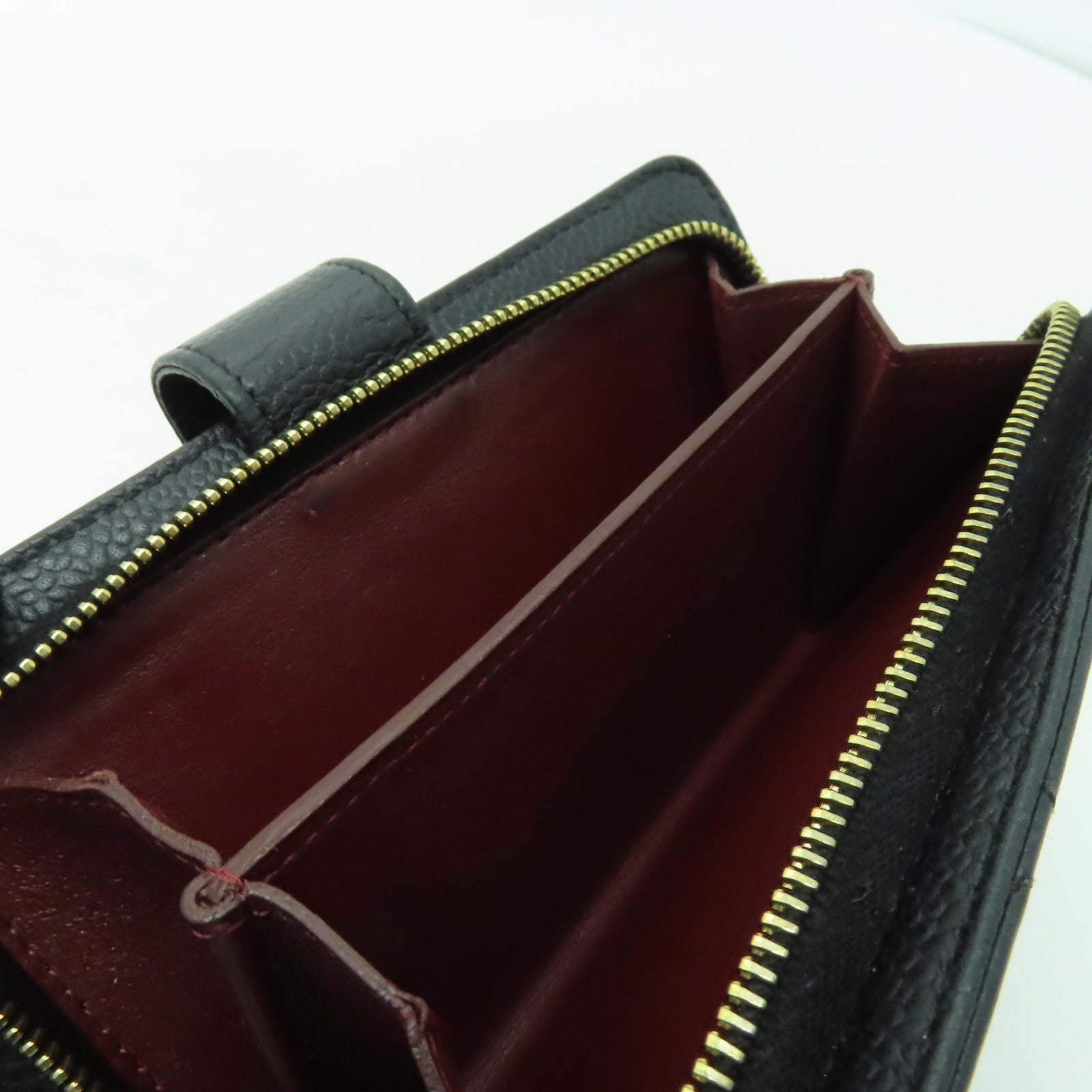 CHANEL Caviar皮革Wallet金扣錢包黑色