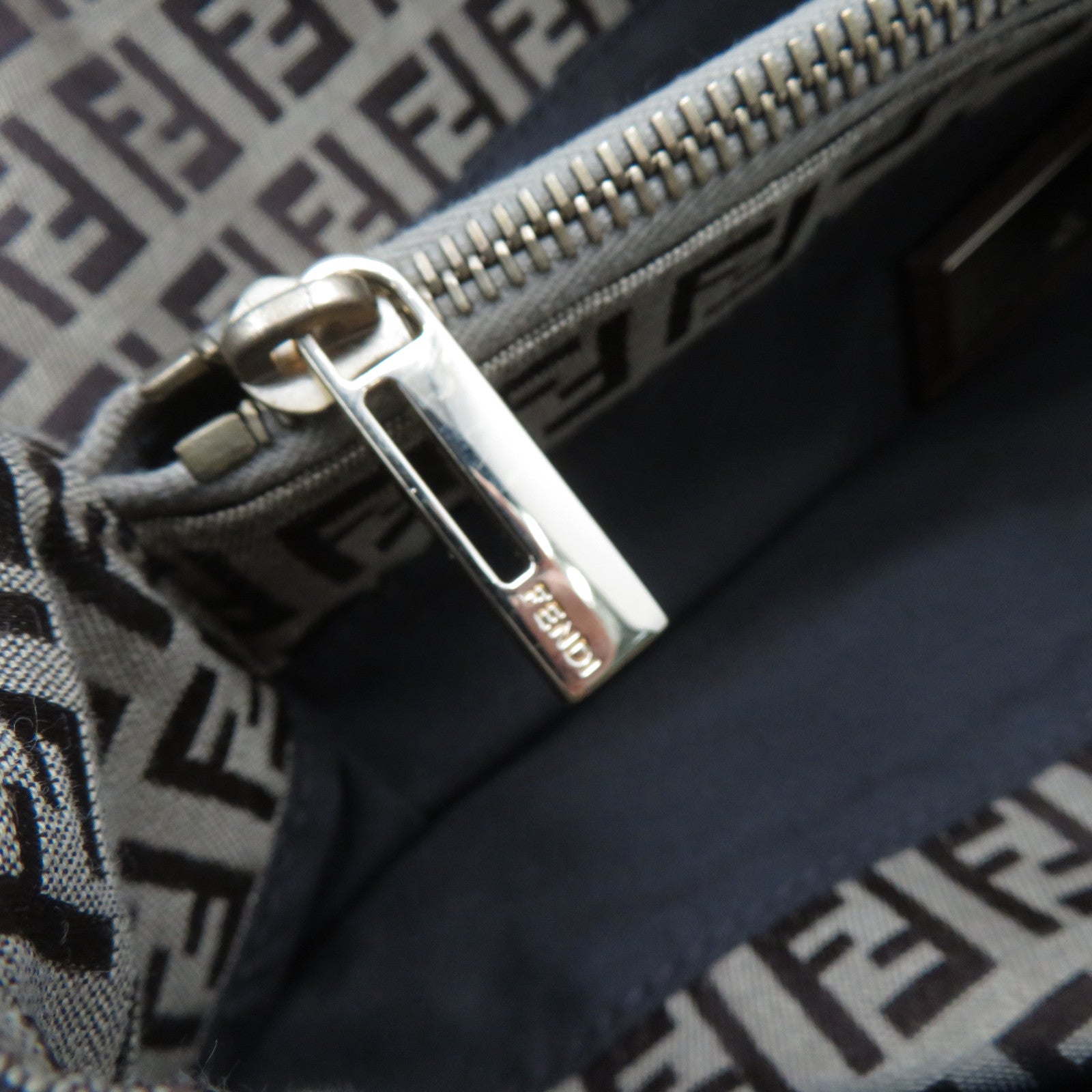 FENDI 帆布Vintage Tote Bag金扣手挽袋啡色