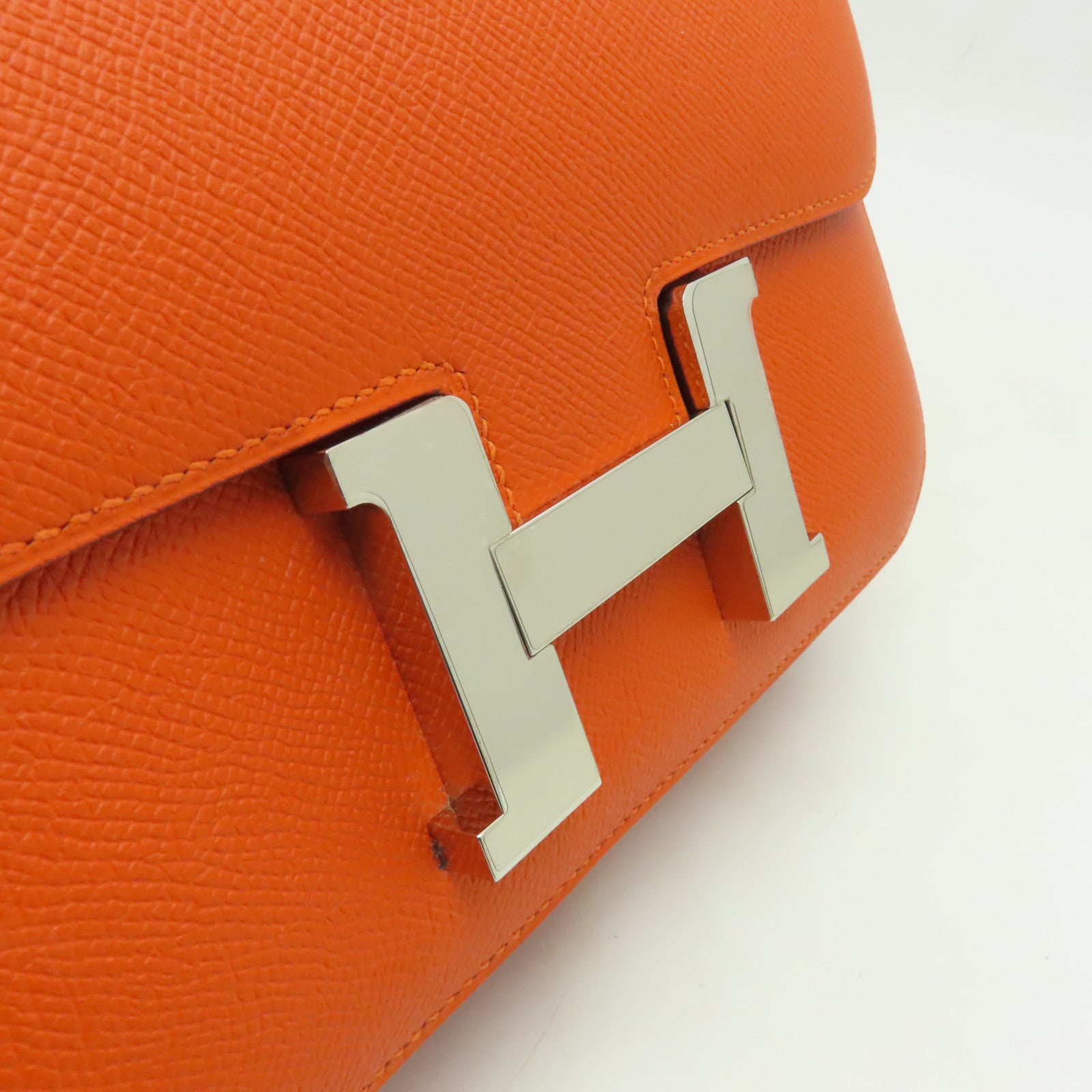 HERMES Epsom皮革Constance 24銀扣肩背袋Feu橙色