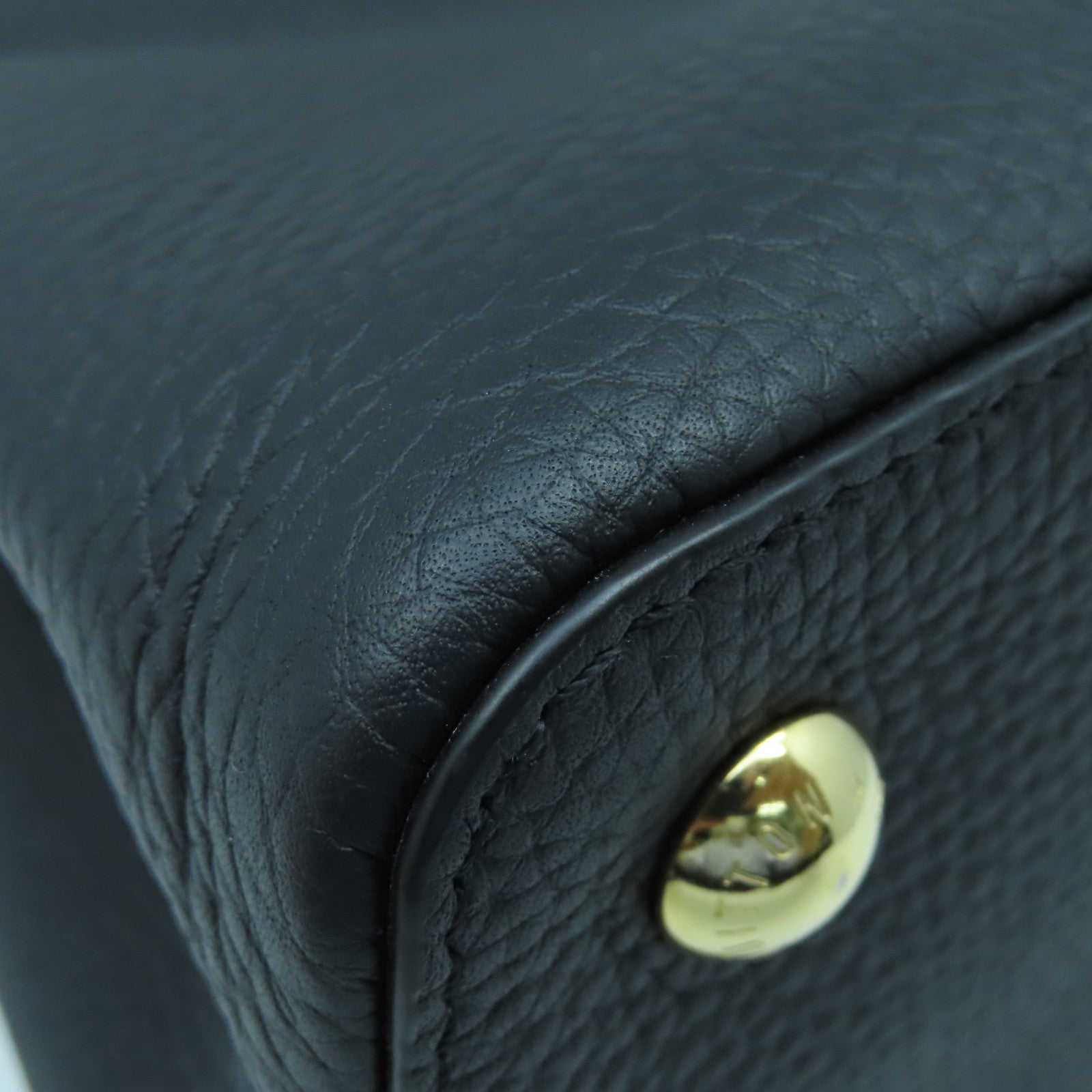 LOUIS VUITTON Taurillon皮革Parnassea Capucines PM金扣手挽肩背兩用袋黑色