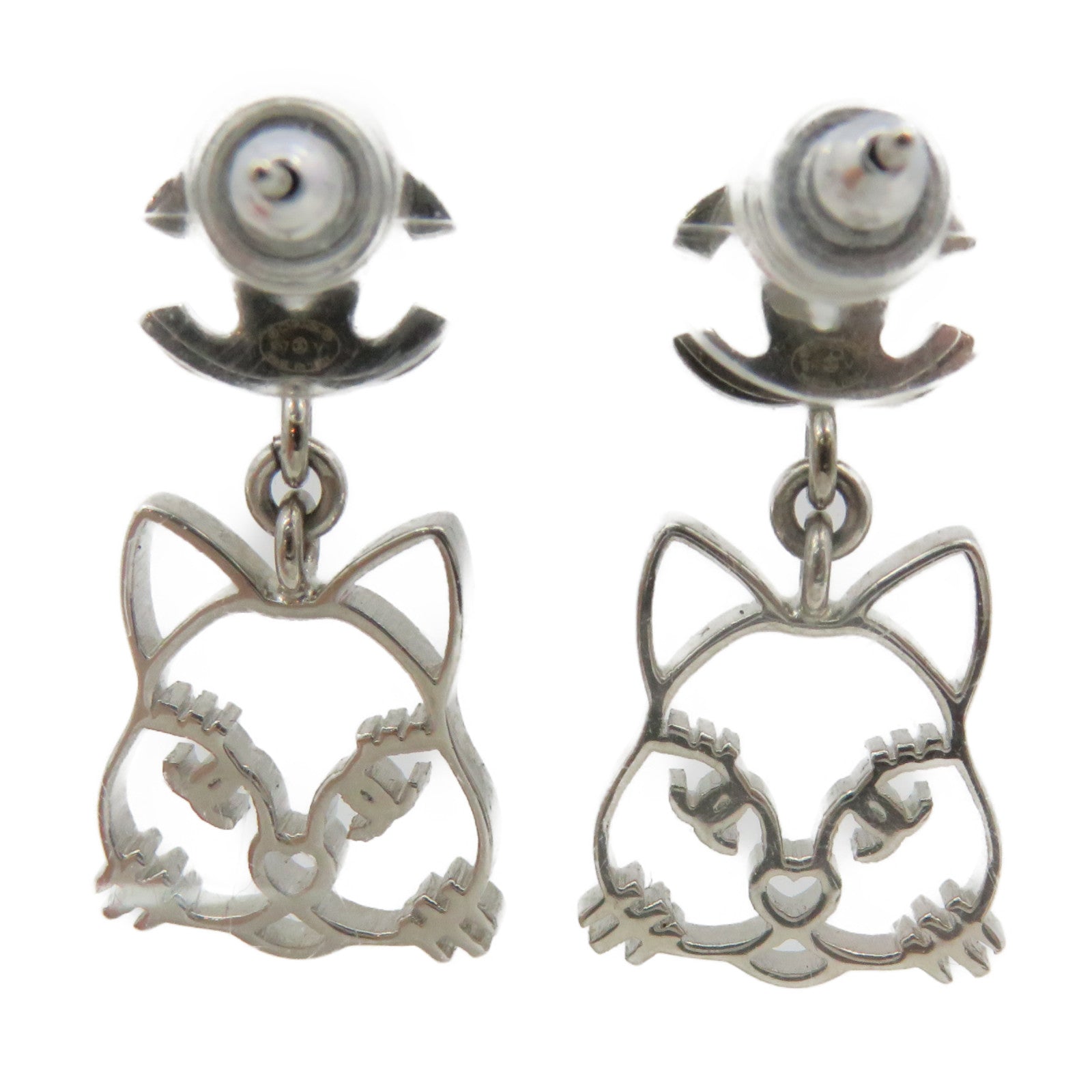 CHANEL metal CC Earrings earrings