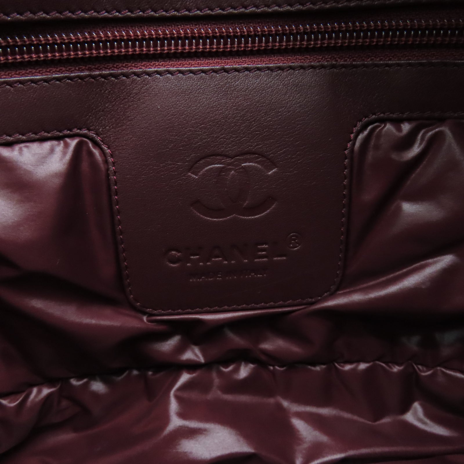 CHANEL 菱格尼龙Shoulder Tote银扣肩背袋黑色