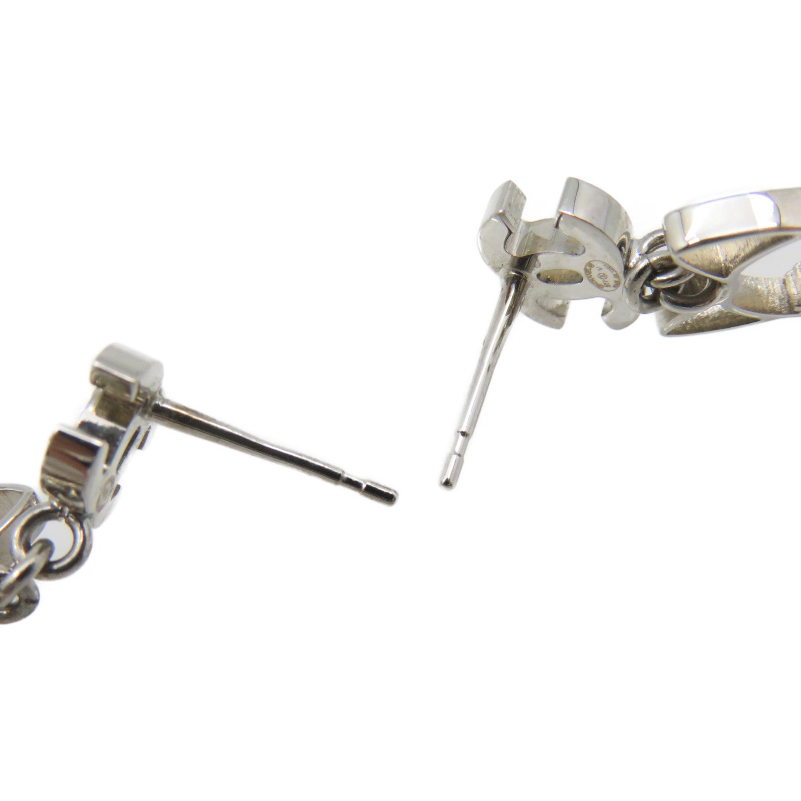 CHANEL metal CC Earrings earrings