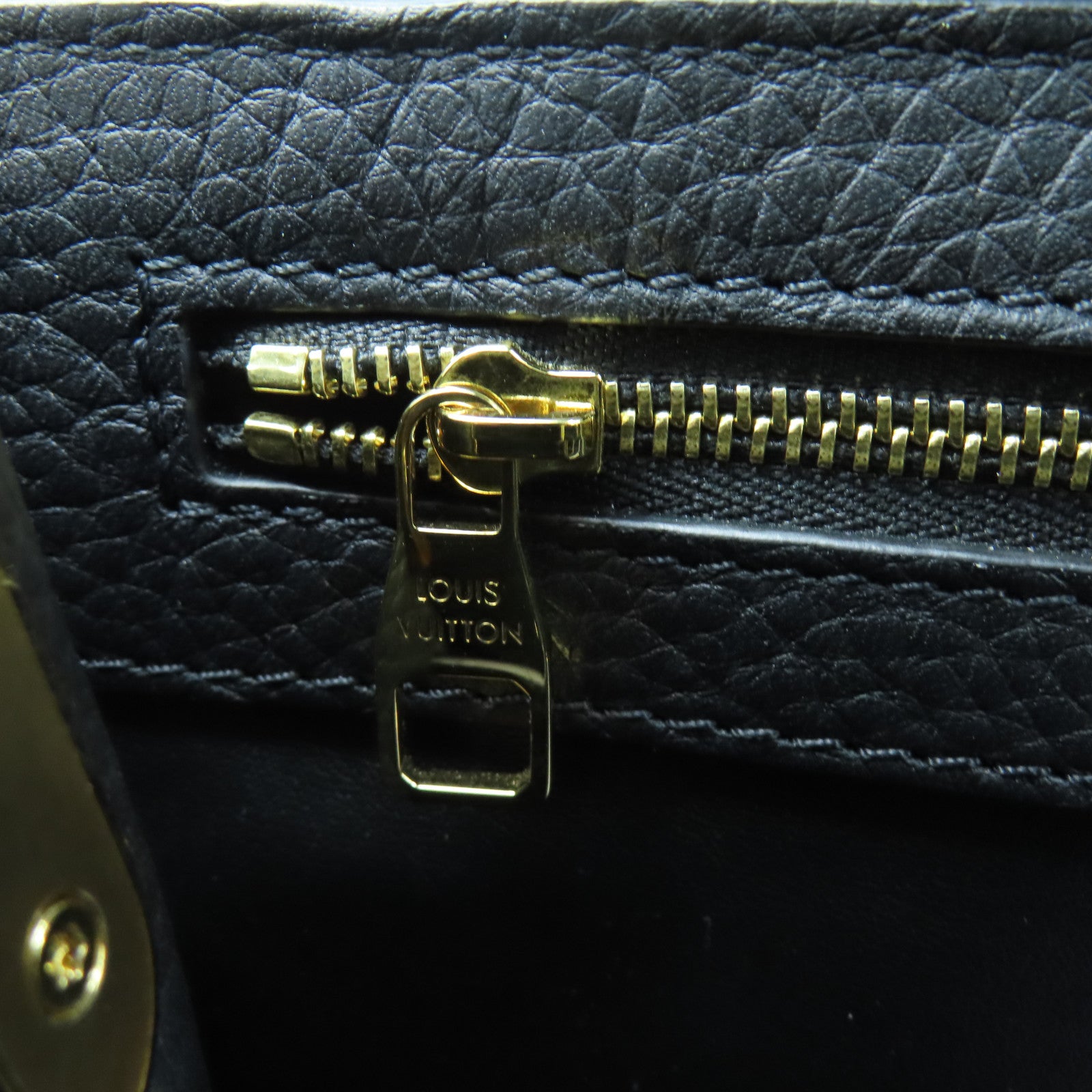 LOUIS VUITTON Taurillon皮革Parnassea Capucines PM金扣手挽肩背兩用袋黑色