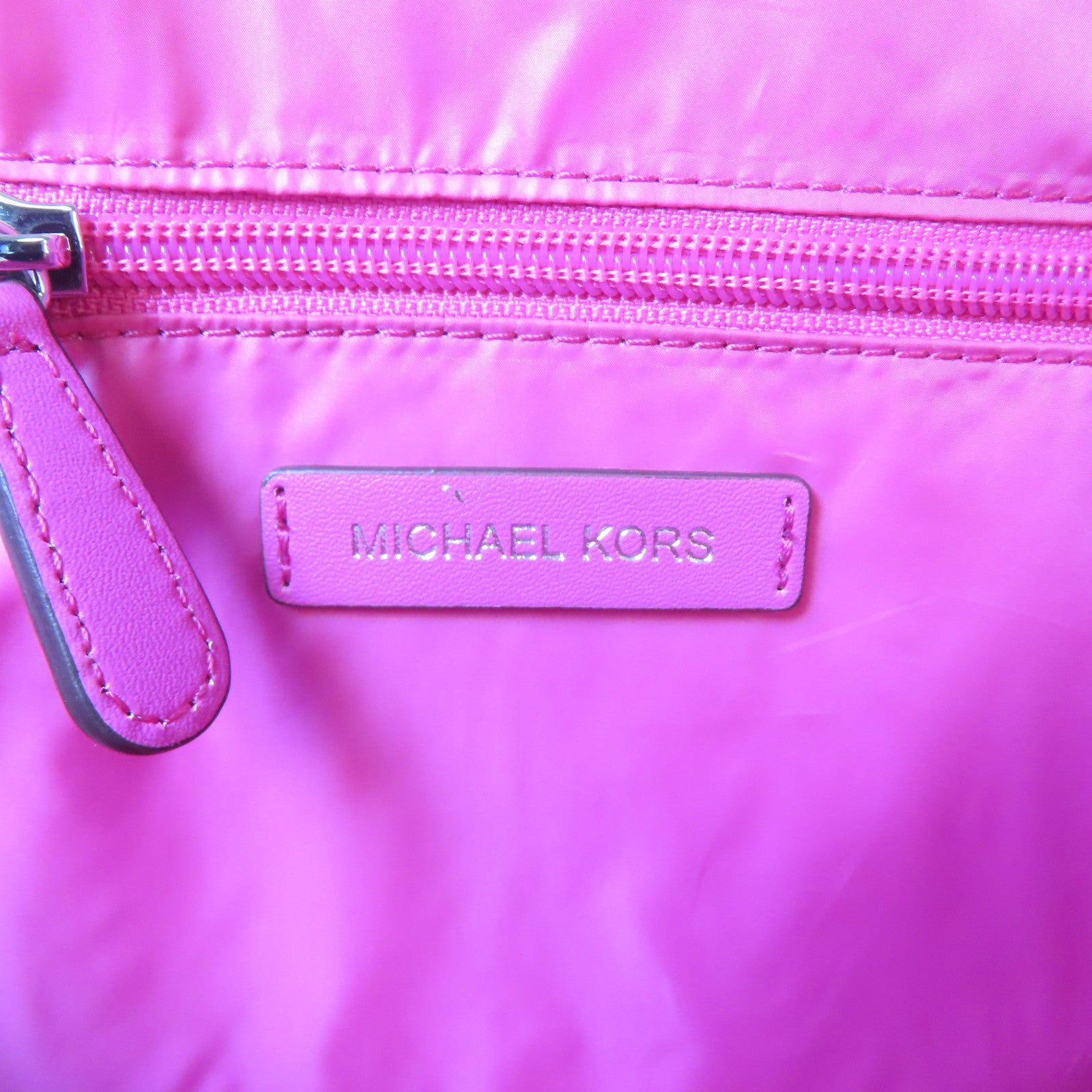 Michael Kors 尼龍Tote銀扣手挽袋粉紅色
