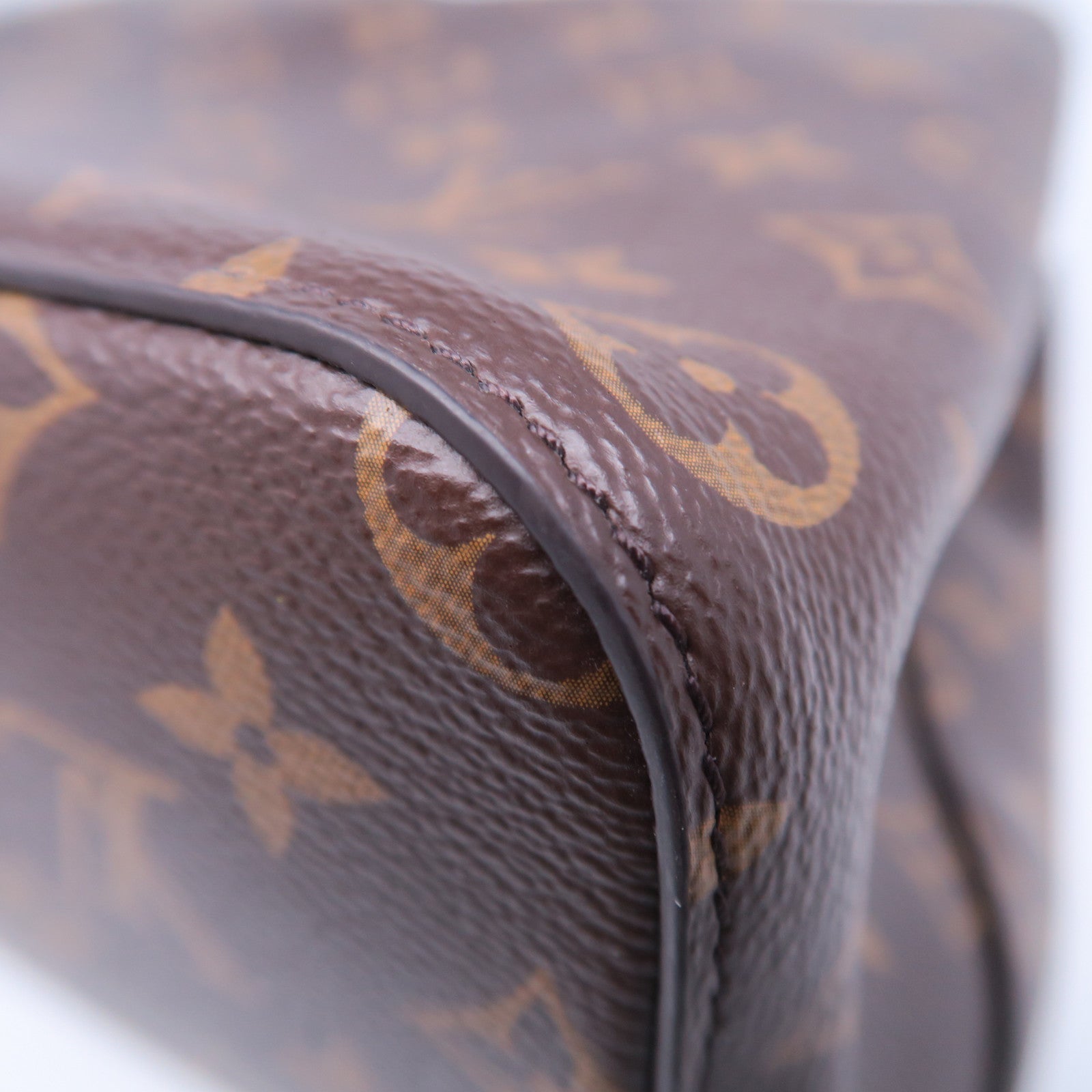 LOUIS VUITTON Monogram Neo Noe金扣肩背袋棕色