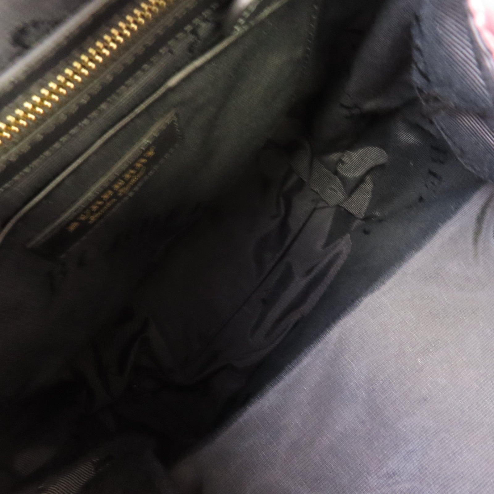BURBERRY 尼龍Backpack金扣背包粉紅色