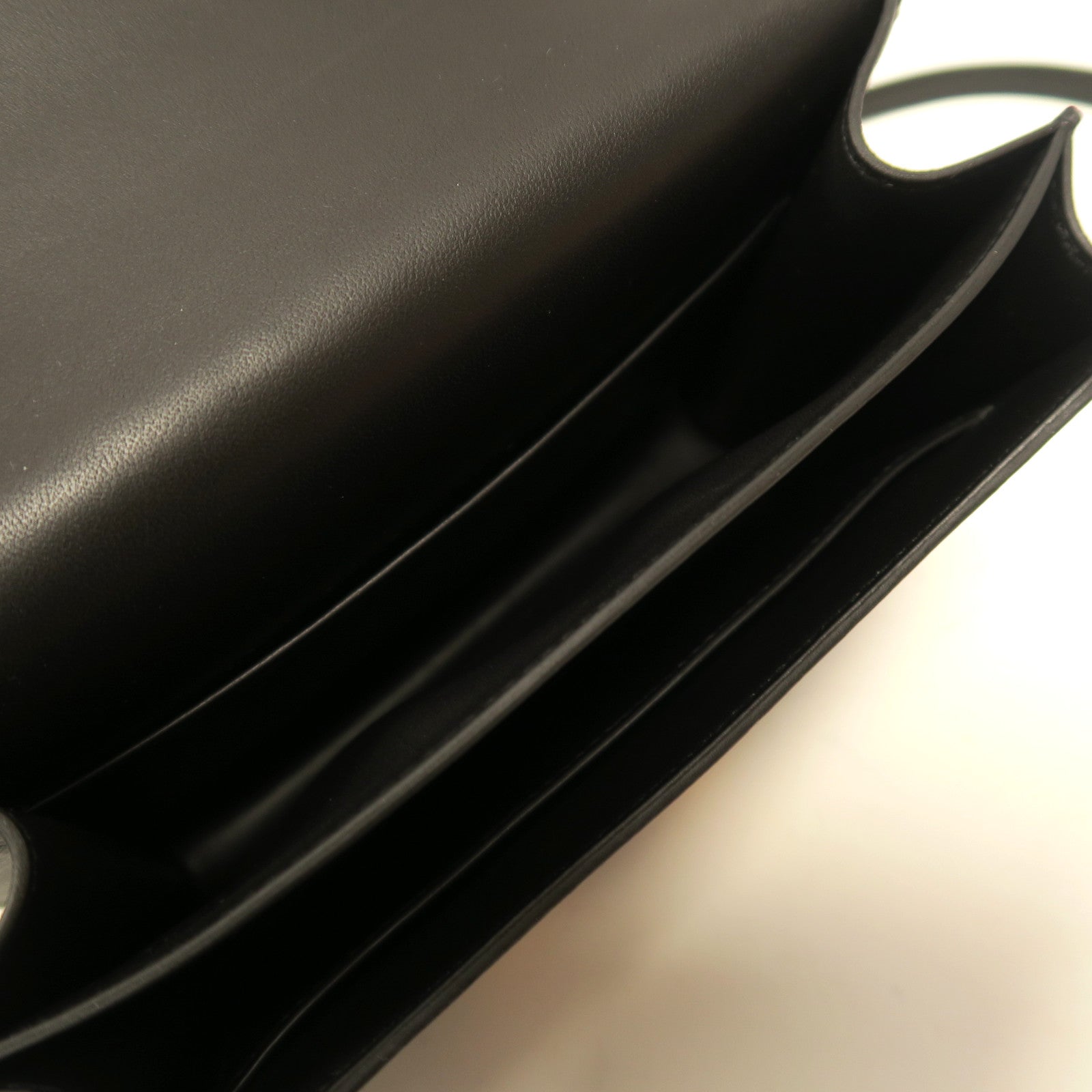 HERMES 鴕鳥皮革Constance Mini肩背袋黑色