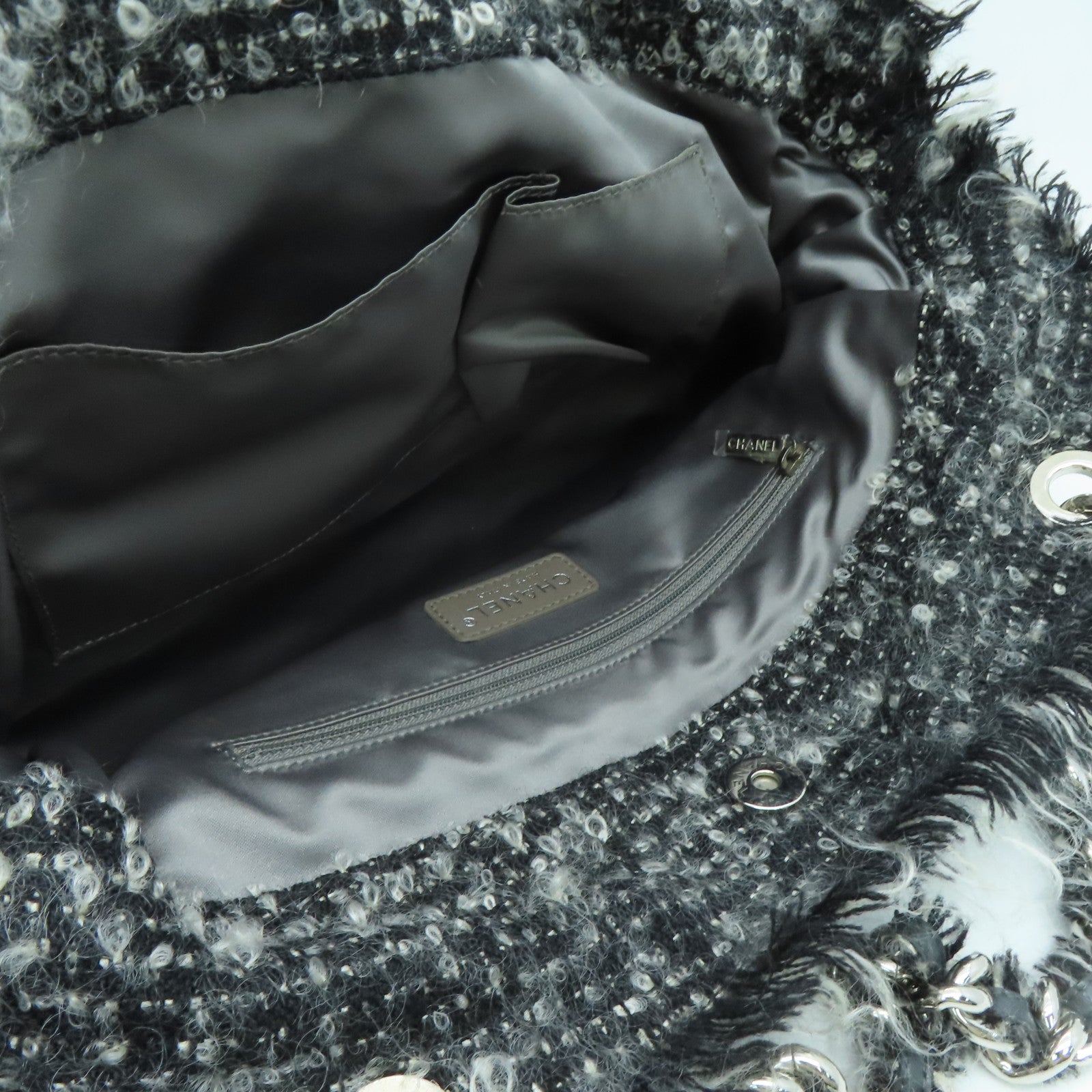 CHANEL [sharp discount] cowhide leather / Tweed Shoulder Bag silver buckle shoulder bag gray