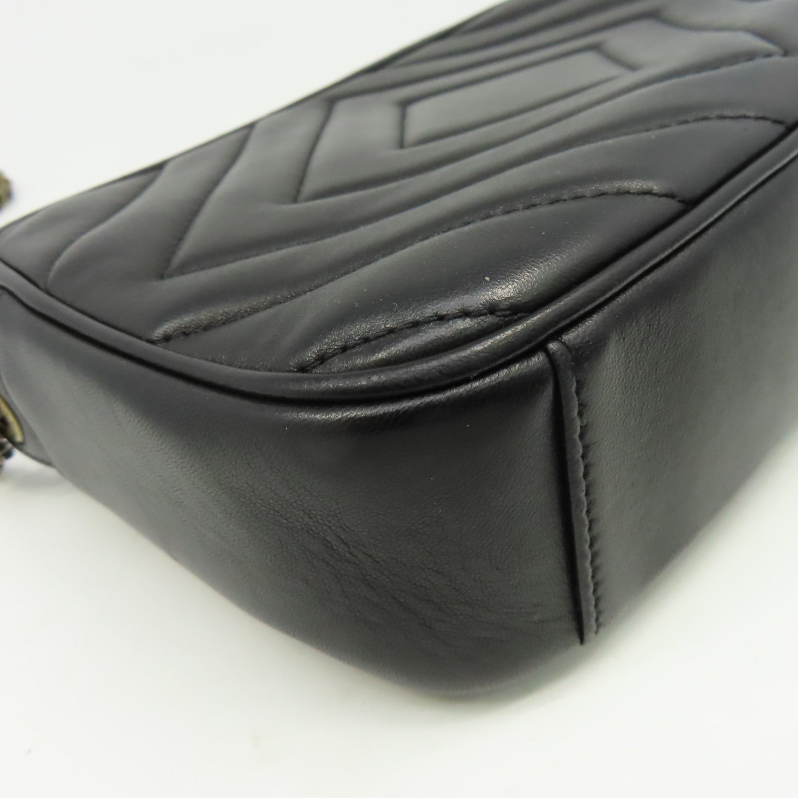 CHANEL 牛皮皮革Shoulder Bag金扣鏈帶肩背袋黑色