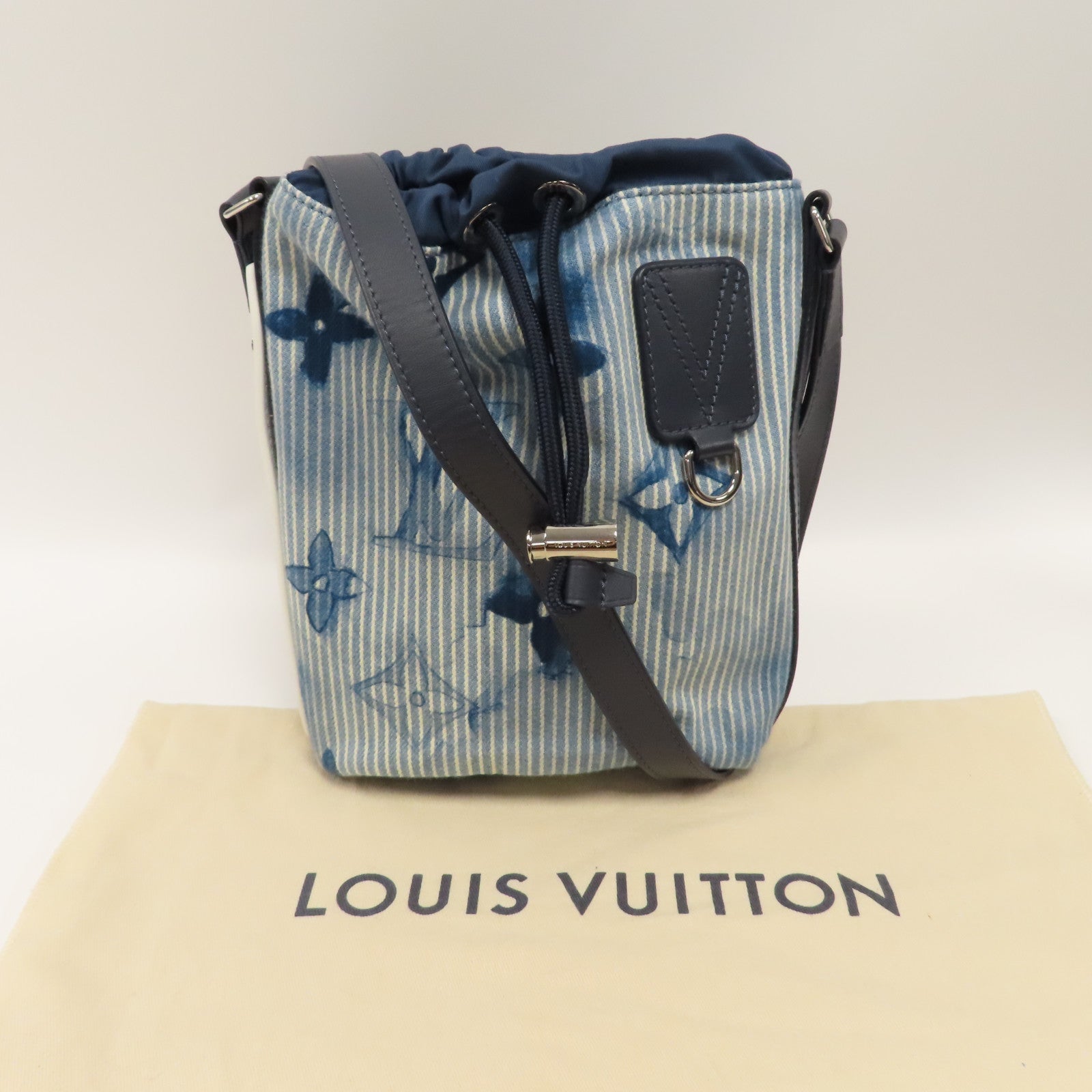 LOUIS VUITTON 帆布Sac Marin BB銀扣肩背袋藍色