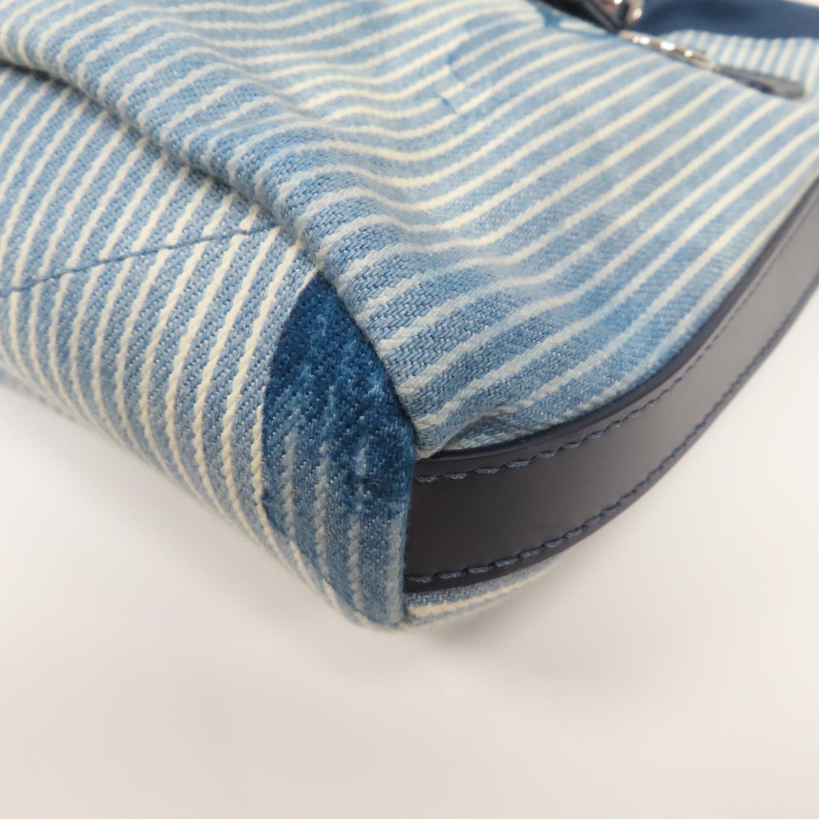 LOUIS VUITTON 帆布Sac Marin BB銀扣肩背袋藍色
