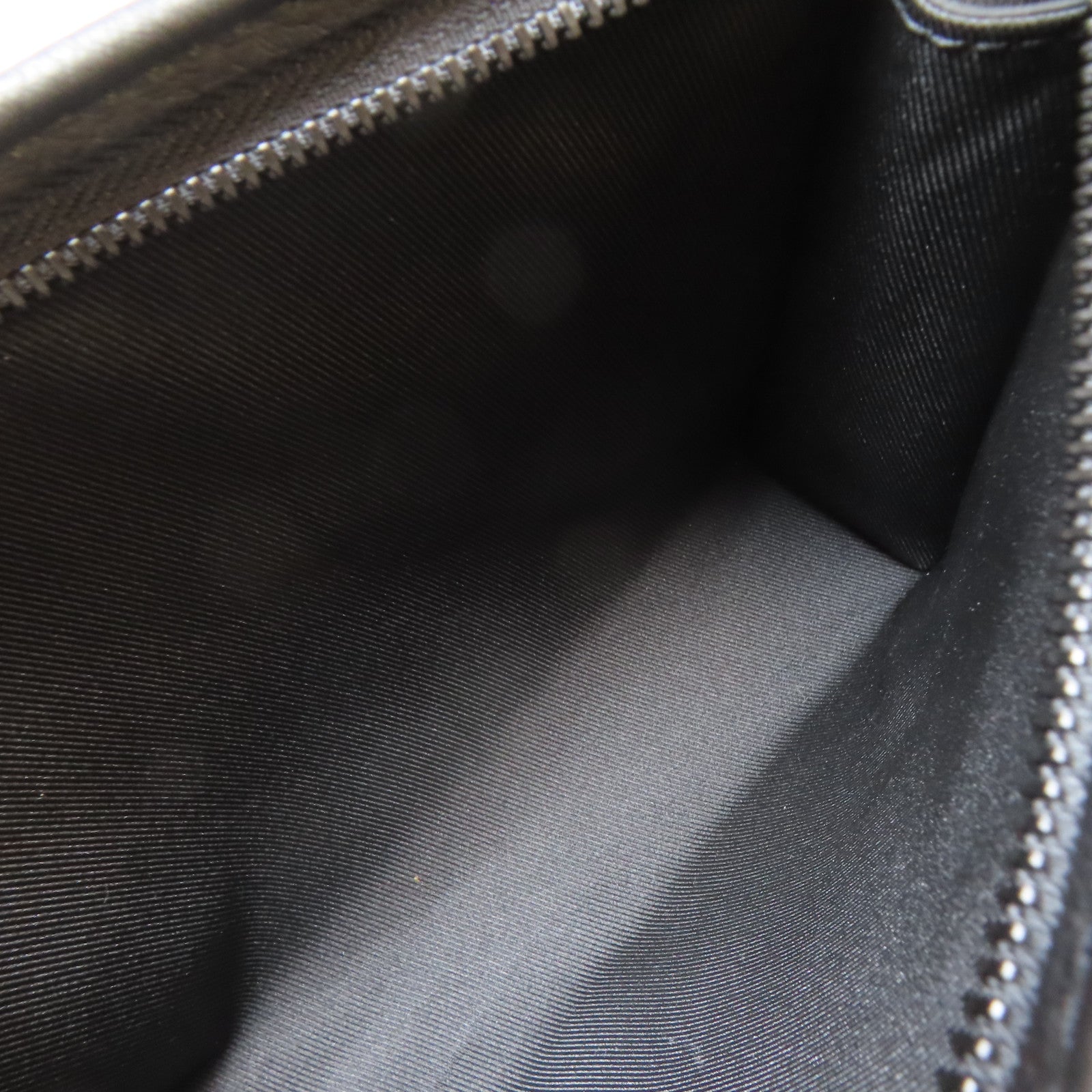 LOUIS VUITTON 牛皮皮革Gaston黑扣肩背袋黑色