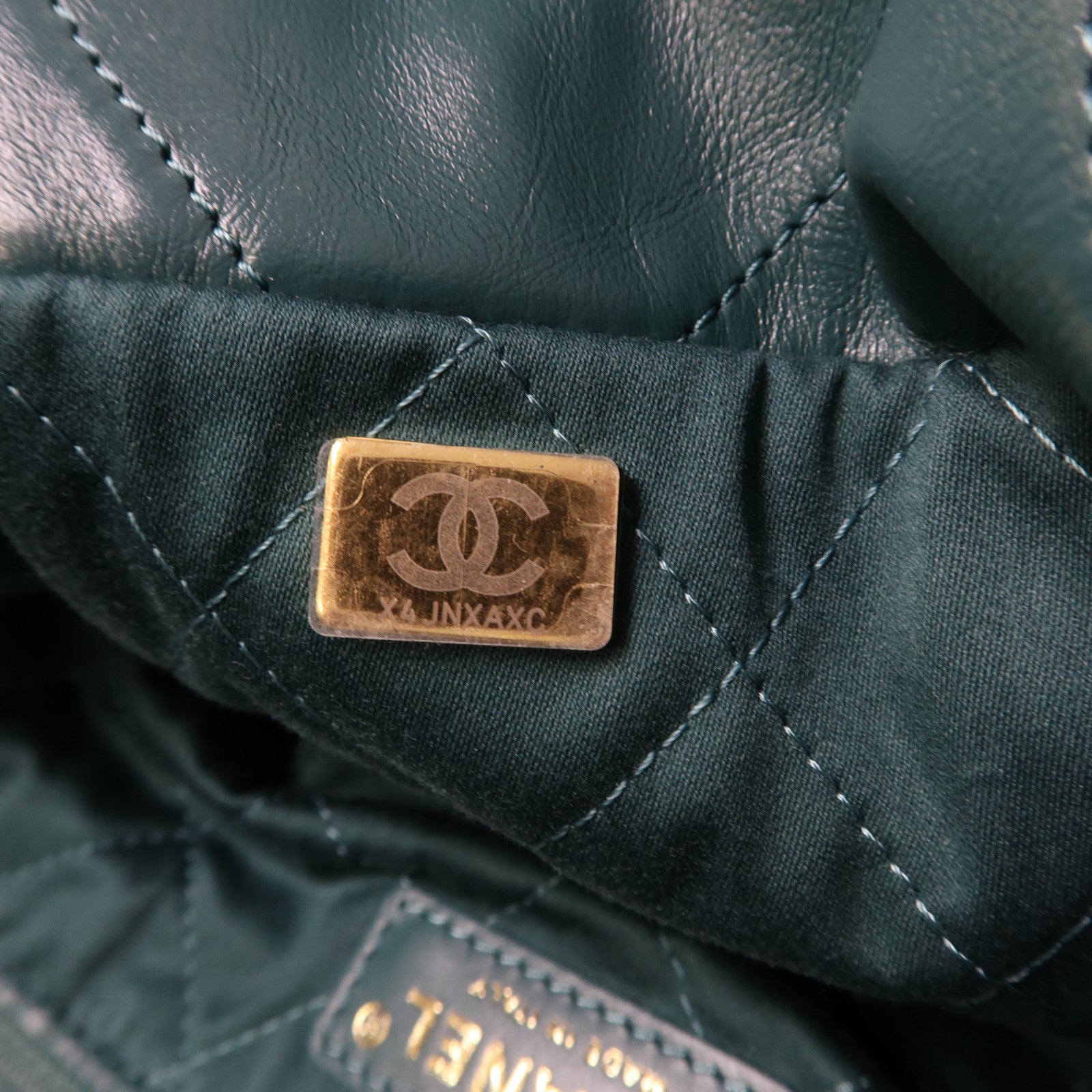 CHANEL 菱格牛皮皮革Chanel 22 Small金扣鏈帶肩背袋綠色