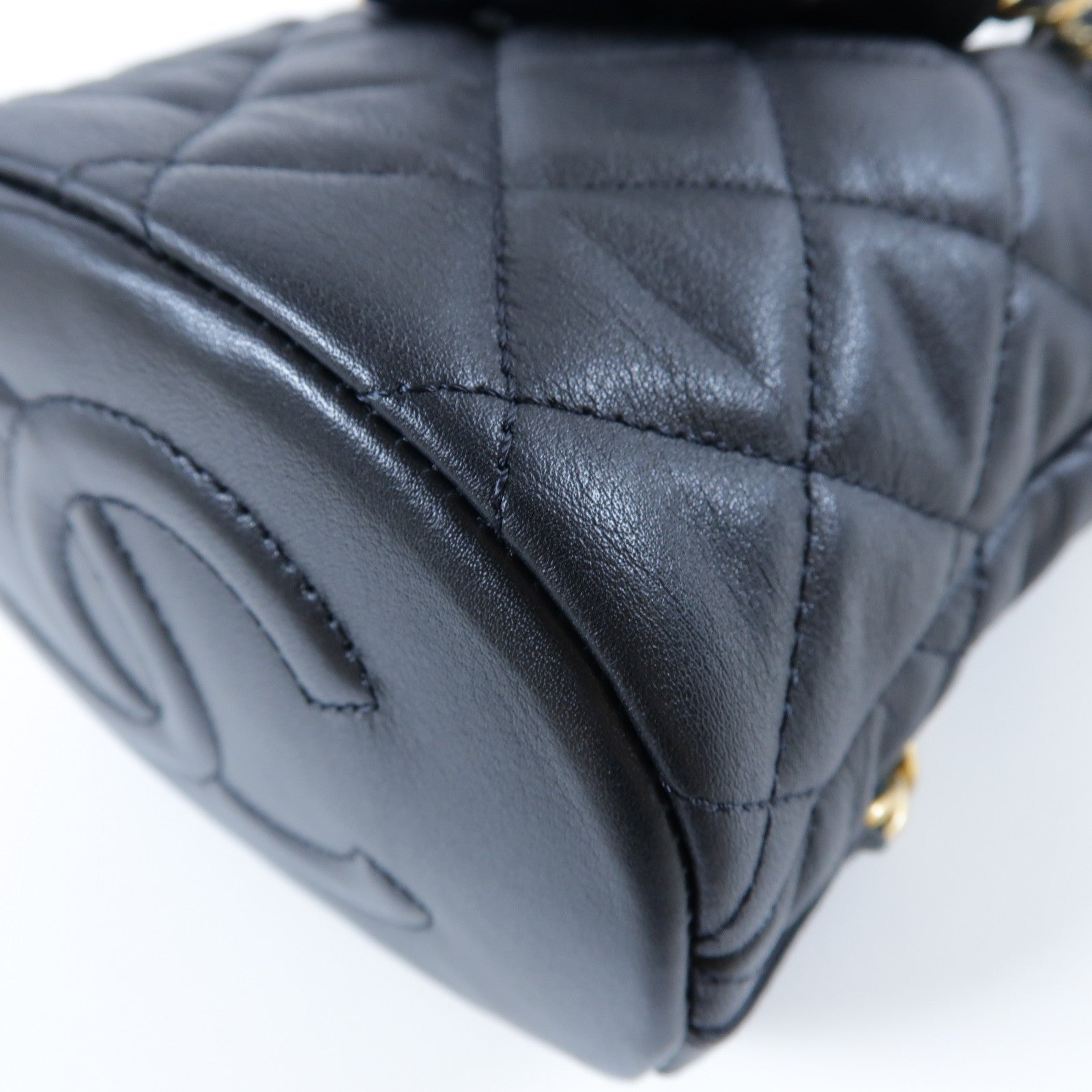 CHANEL 菱格皮革Mini Backpack金扣鏈帶背包黑色