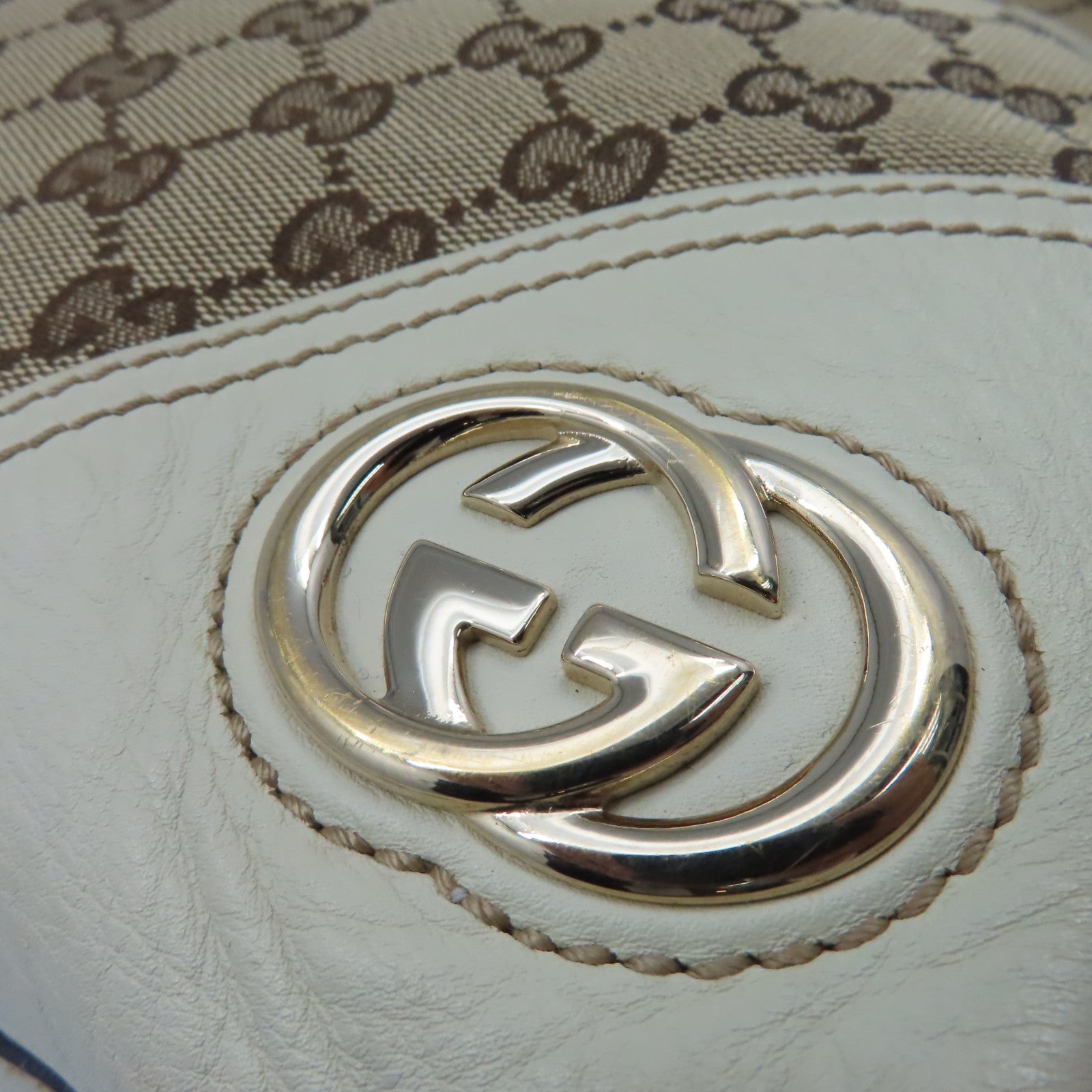 GUCCI 帆布/牛皮皮革Shoulder Bag金扣肩背袋白色
