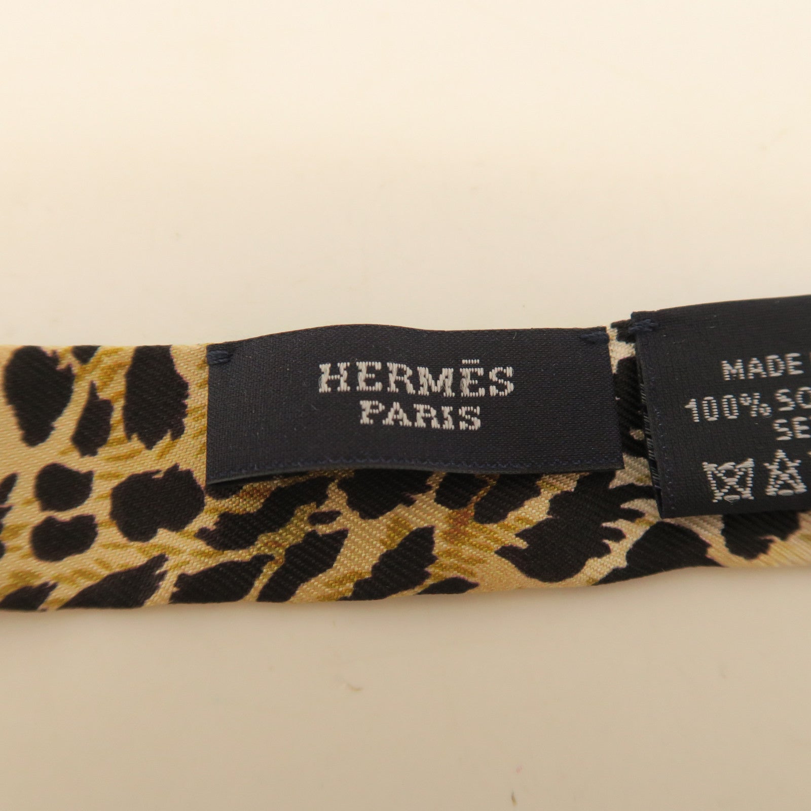 HERMES silk Twilly Doll scarf color