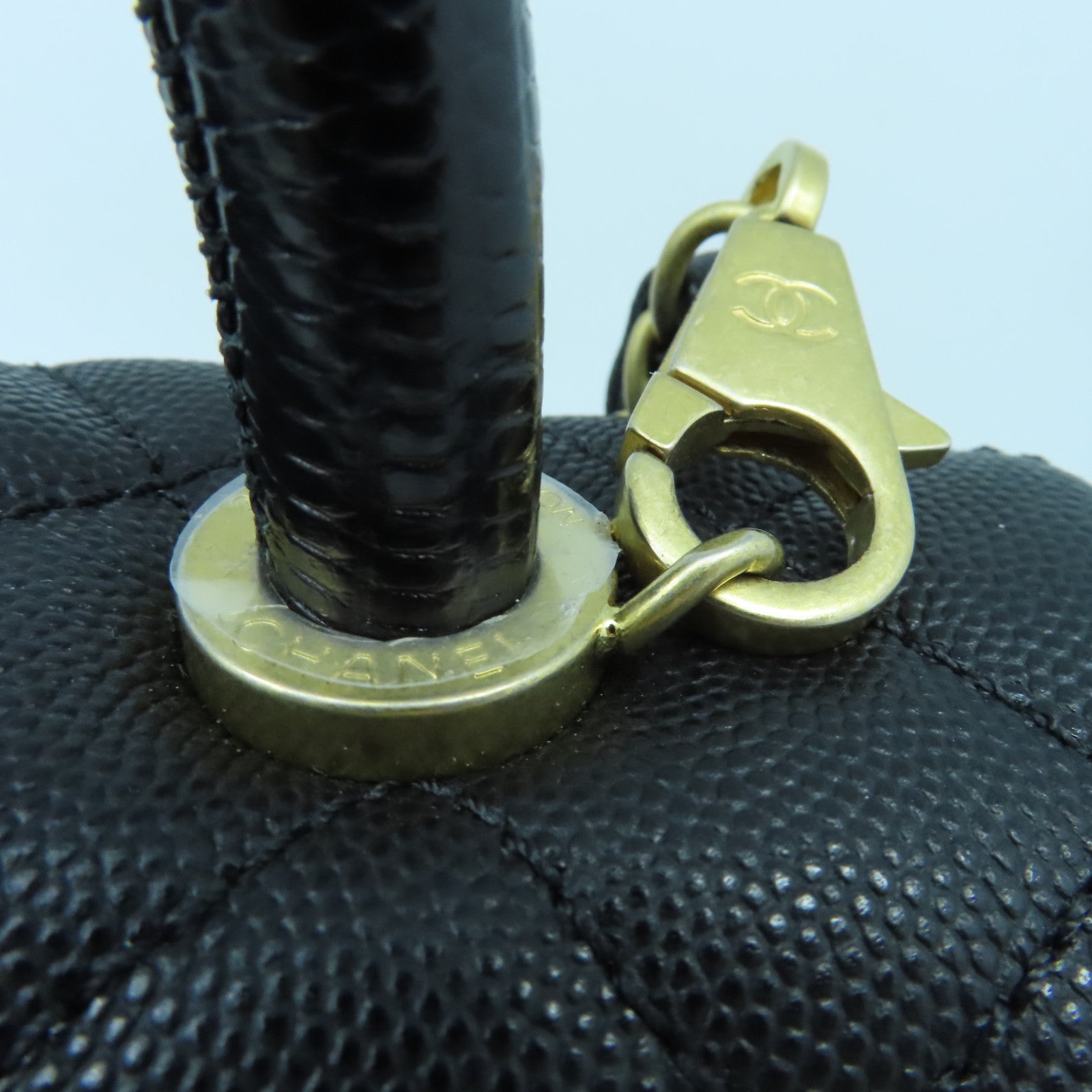 CHANEL rhombic cowhide leather CoCo Handle gold buckle shoulder bag black