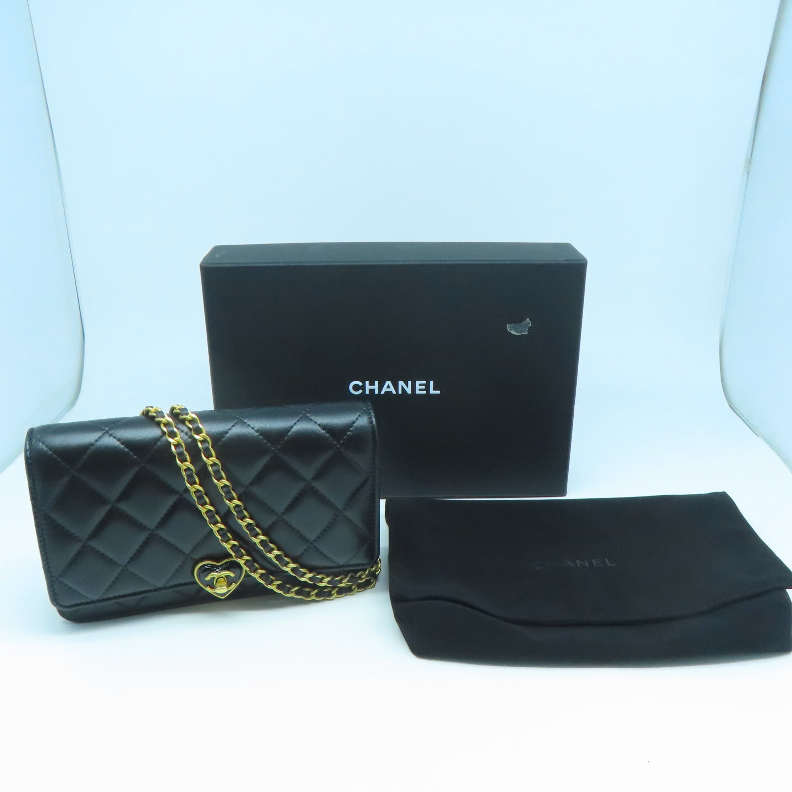 CHANEL 菱格牛皮皮革Wallet On Chain/Heart CC Lock金扣鏈帶肩背袋黑色