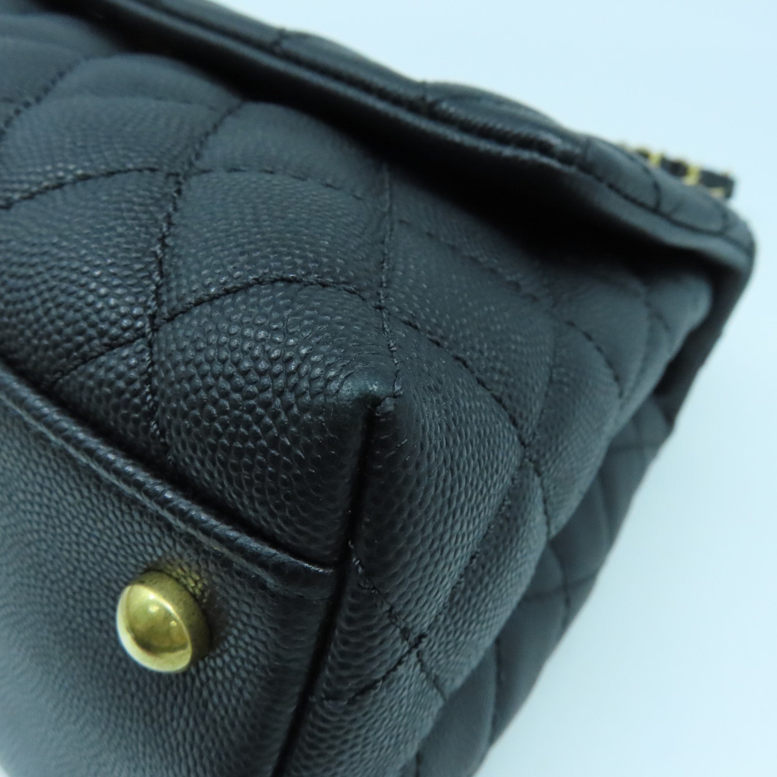 CHANEL rhombic cowhide leather CoCo Handle gold buckle shoulder bag black