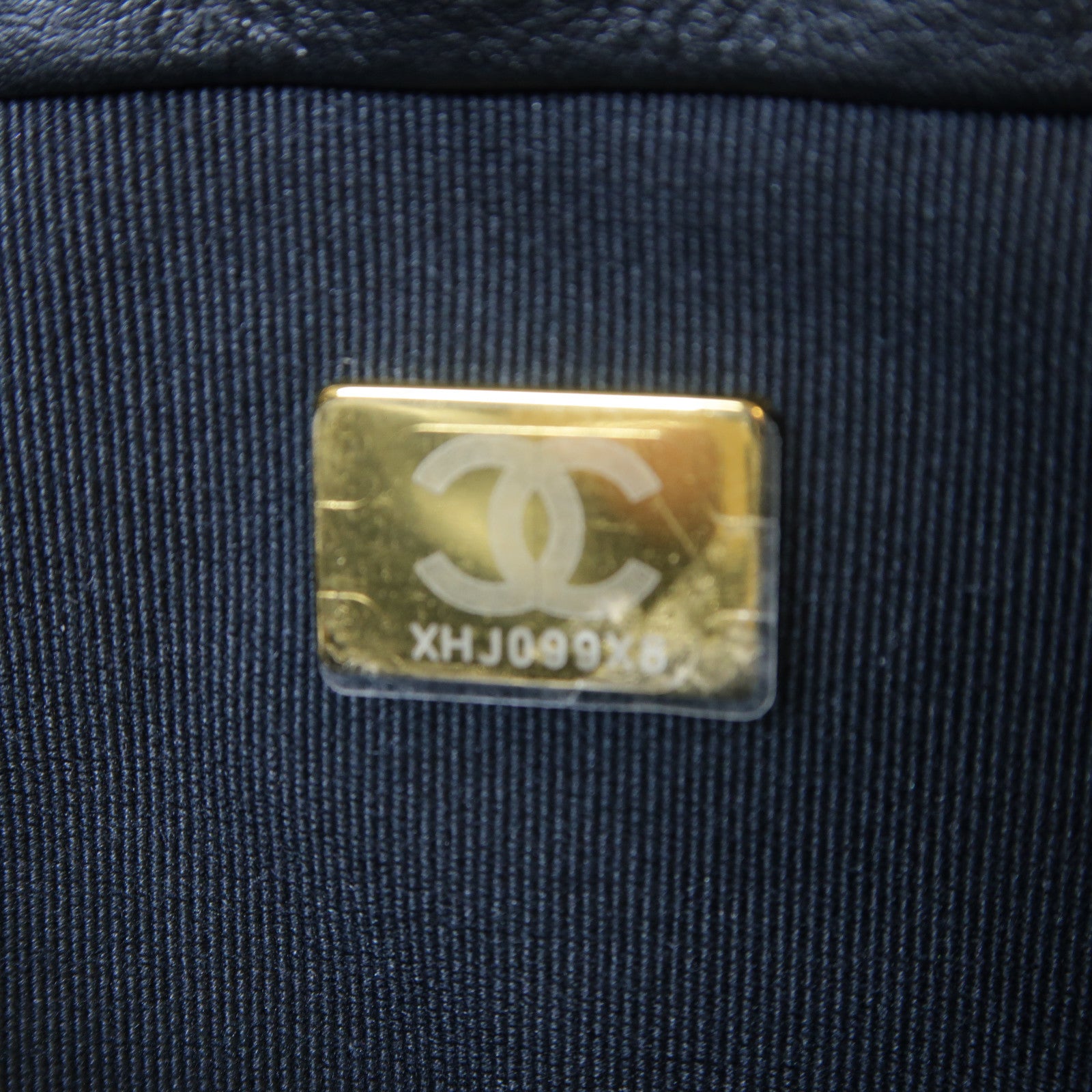CHANEL 菱格皮革Mini Backpack金扣鏈帶背包黑色