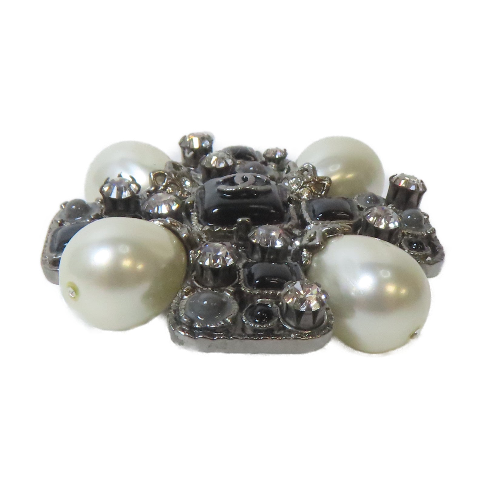 CHANEL 金屬/仿珍珠Brooch銀扣胸針黑色/銀色/白色
