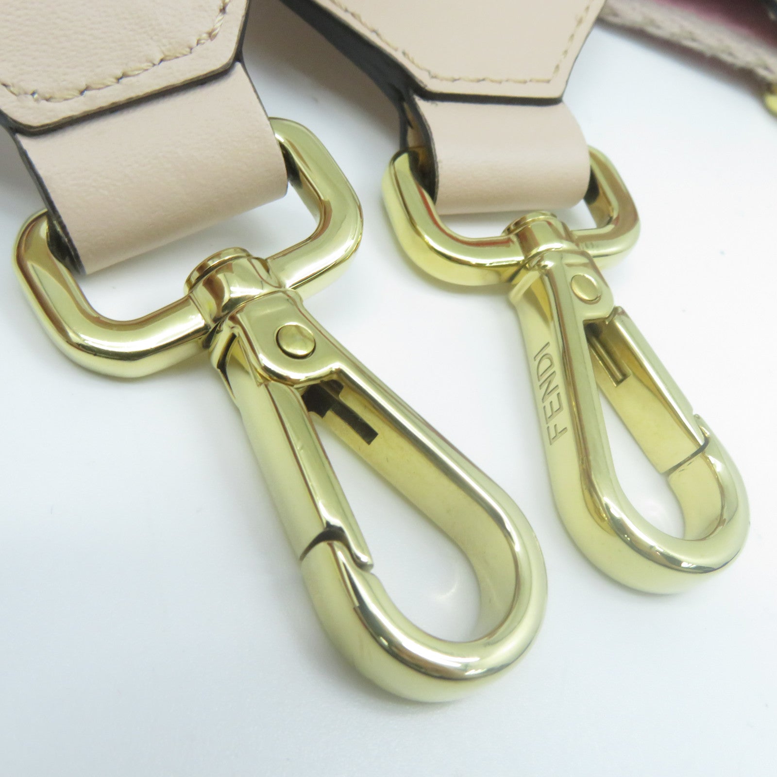FENDI 帆布Shoulder Strap金扣肩帶粉紅色