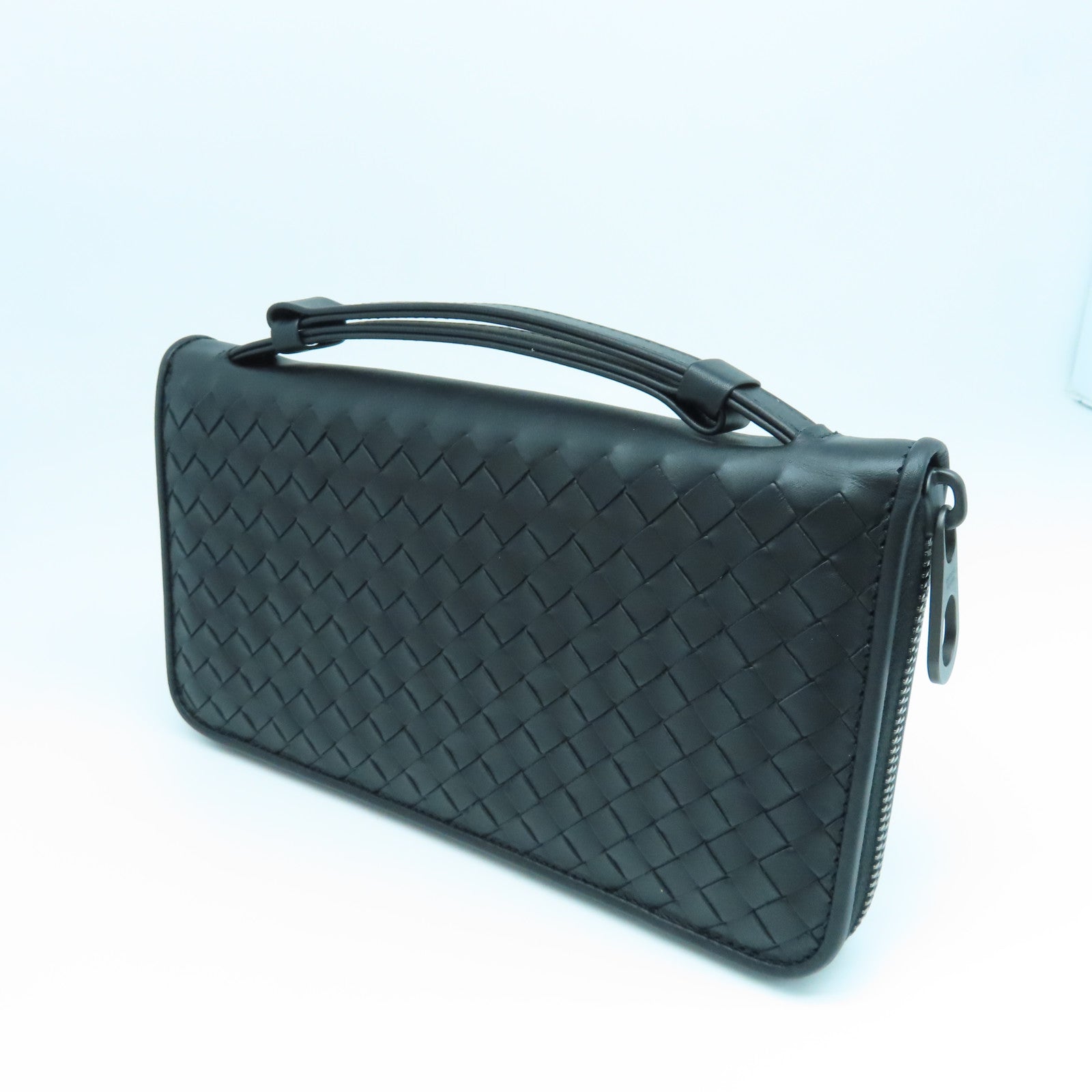 BOTTEGA VENETA Textured Leather Round Long Wallet Long Wallet/Clutch