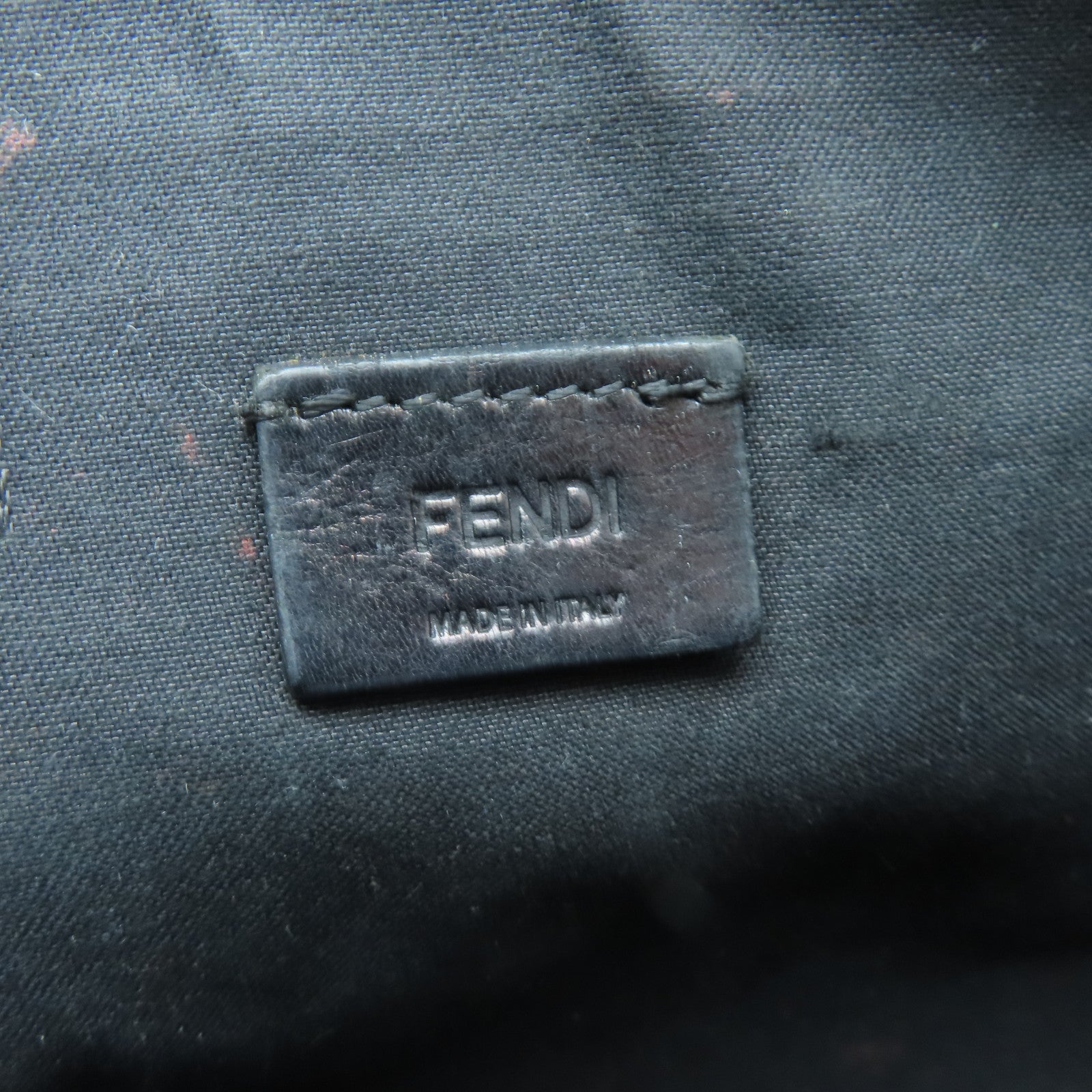 FENDI 牛皮皮革Clutch Bag銀扣手拿包黑色